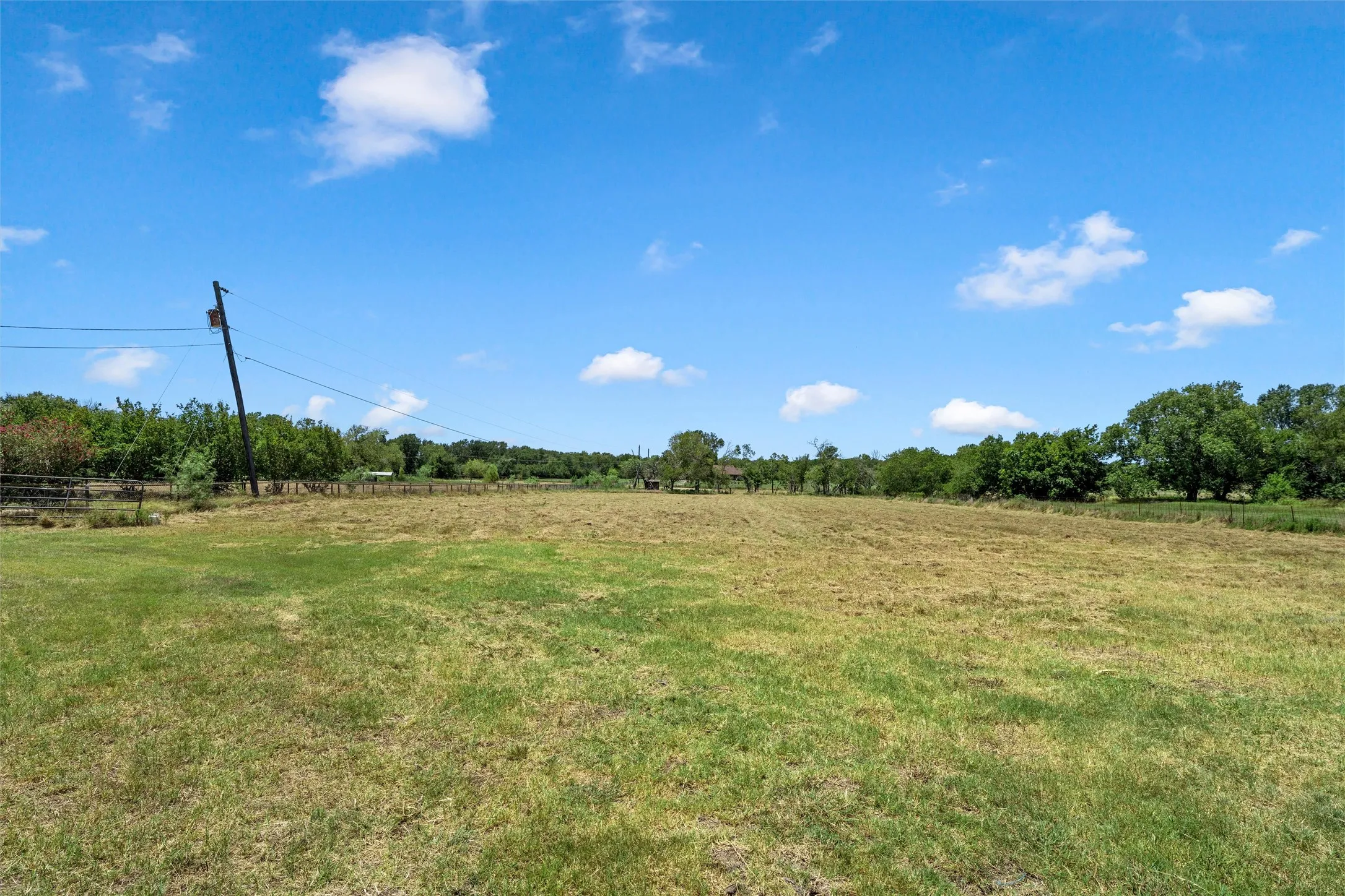 Single Family Residence For Sale in Mc Lennan County , 429 Wildwood Trail, Robinson, Texas 76655, 3 Bedroom, 2 Bathroom, Garage spaces, 1,886 Sqft, built in 1985, mls#21340030, Real Estate Agent in Robinson, Homes For Sale in Mc Lennan county, Homes For Sale in Robinson, Realtor in Robinson Texas, Real Estate Brokerage Independent Realty Texas, Luminita Cordes Realtor