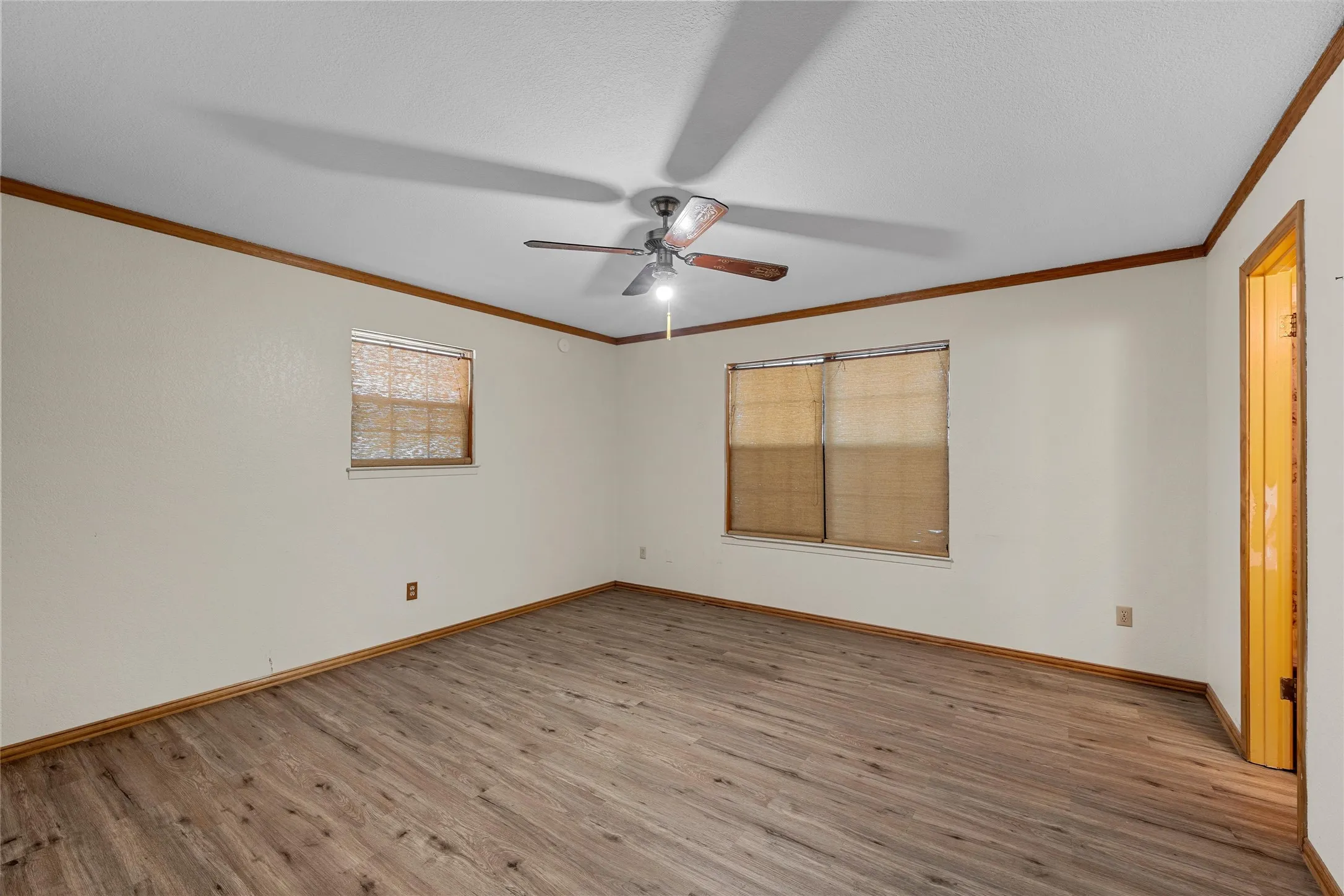Single Family Residence For Sale in Mc Lennan County , 429 Wildwood Trail, Robinson, Texas 76655, 3 Bedroom, 2 Bathroom, Garage spaces, 1,886 Sqft, built in 1985, mls#21340030, Real Estate Agent in Robinson, Homes For Sale in Mc Lennan county, Homes For Sale in Robinson, Realtor in Robinson Texas, Real Estate Brokerage Independent Realty Texas, Luminita Cordes Realtor