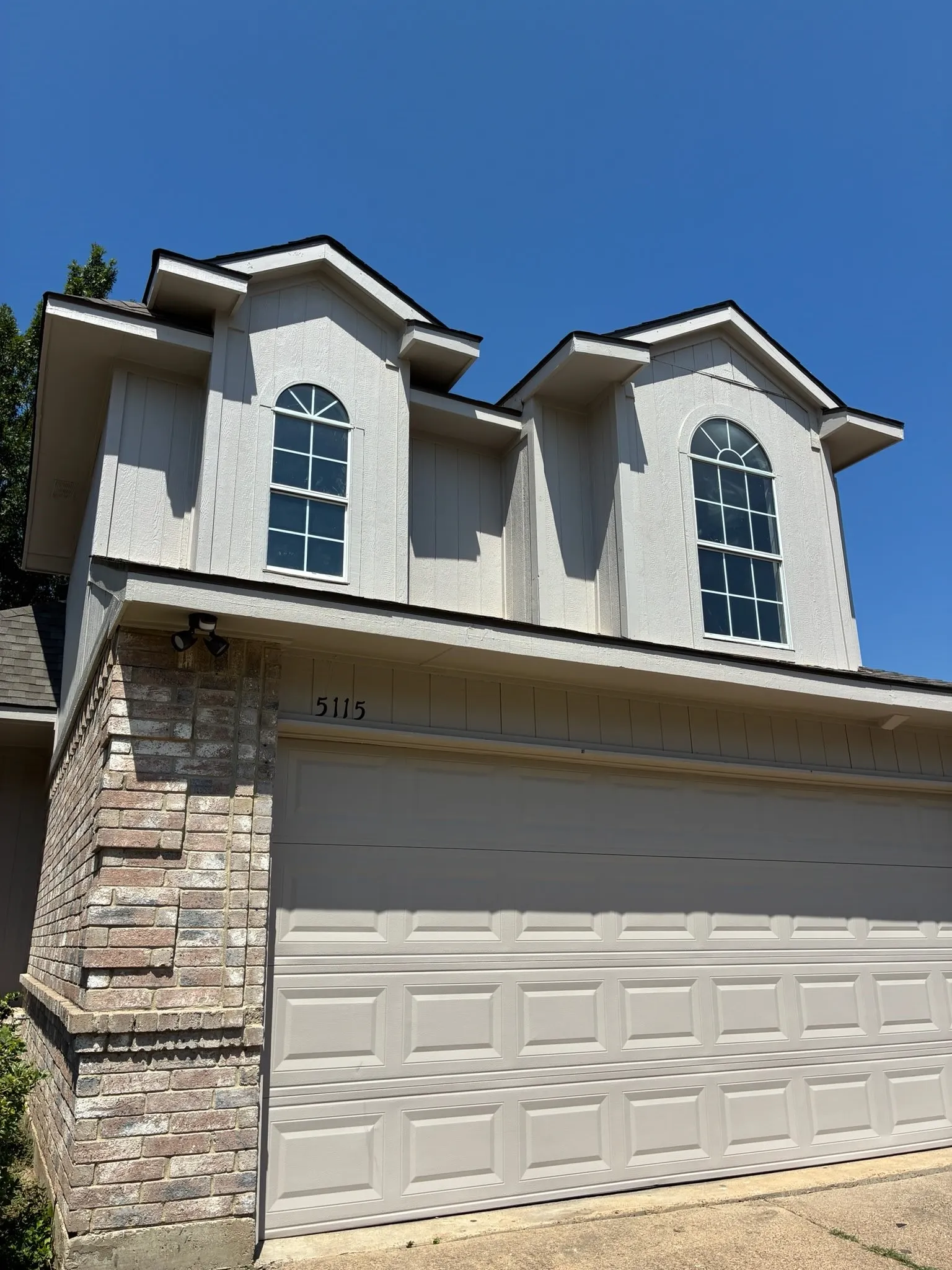 Single Family Residence For Sale in Dallas County , 5115 Wedgewood Drive, Garland, Texas 75043, 4 Bedroom, 2 Bathroom, 2 Garage spaces, 1,389 Sqft, built in 1992, mls#21340054, Real Estate Agent in Garland, Homes For Sale in Dallas county, Homes For Sale in Garland, Realtor in Garland Texas, Real Estate Brokerage Independent Realty Texas, Luminita Cordes Realtor