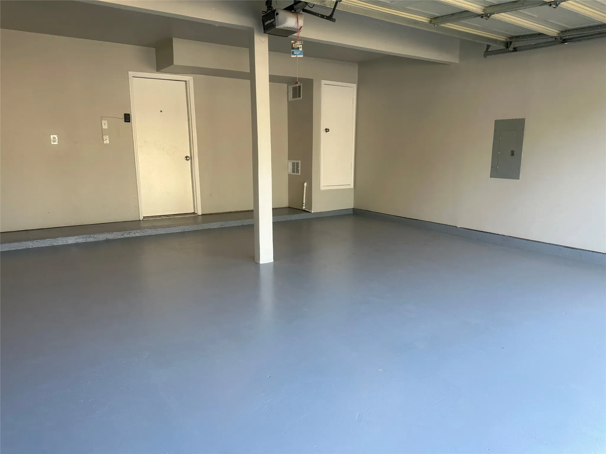2 Car Garage