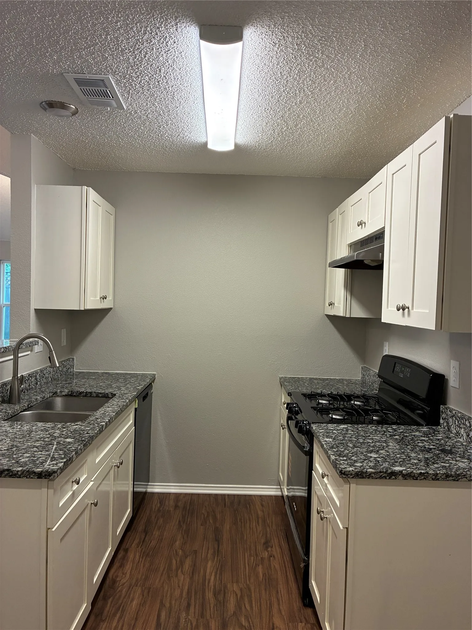 Kitchen w/New Dishwasher and Stove