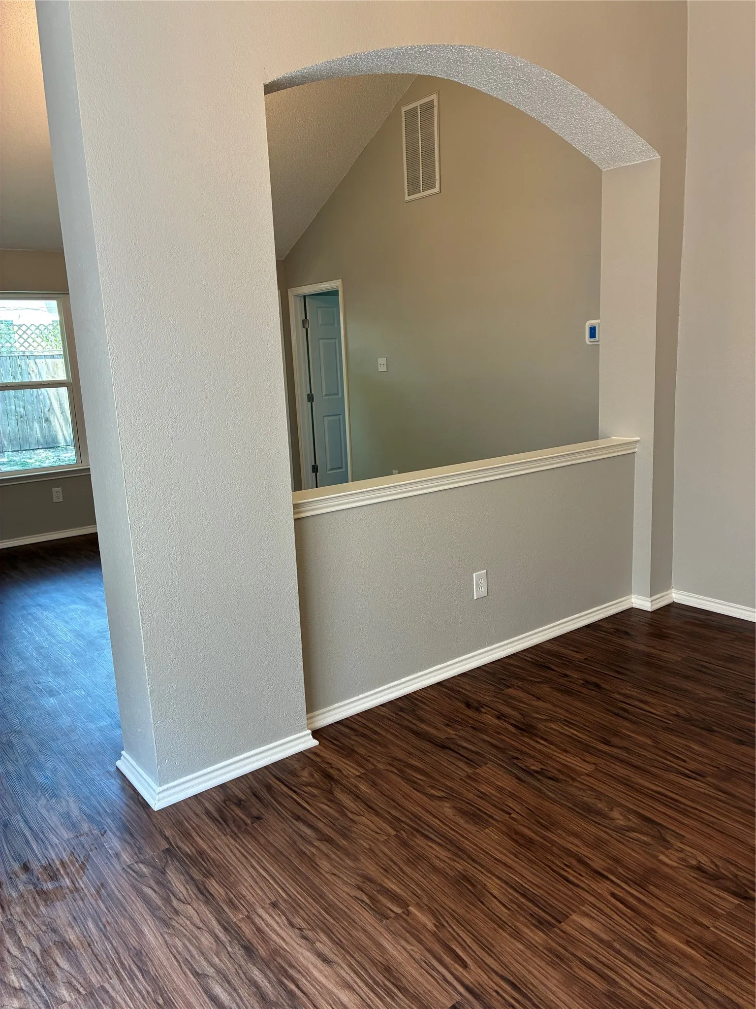 Single Family Residence For Sale in Dallas County , 5115 Wedgewood Drive, Garland, Texas 75043, 4 Bedroom, 2 Bathroom, 2 Garage spaces, 1,389 Sqft, built in 1992, mls#21340054, Real Estate Agent in Garland, Homes For Sale in Dallas county, Homes For Sale in Garland, Realtor in Garland Texas, Real Estate Brokerage Independent Realty Texas, Luminita Cordes Realtor