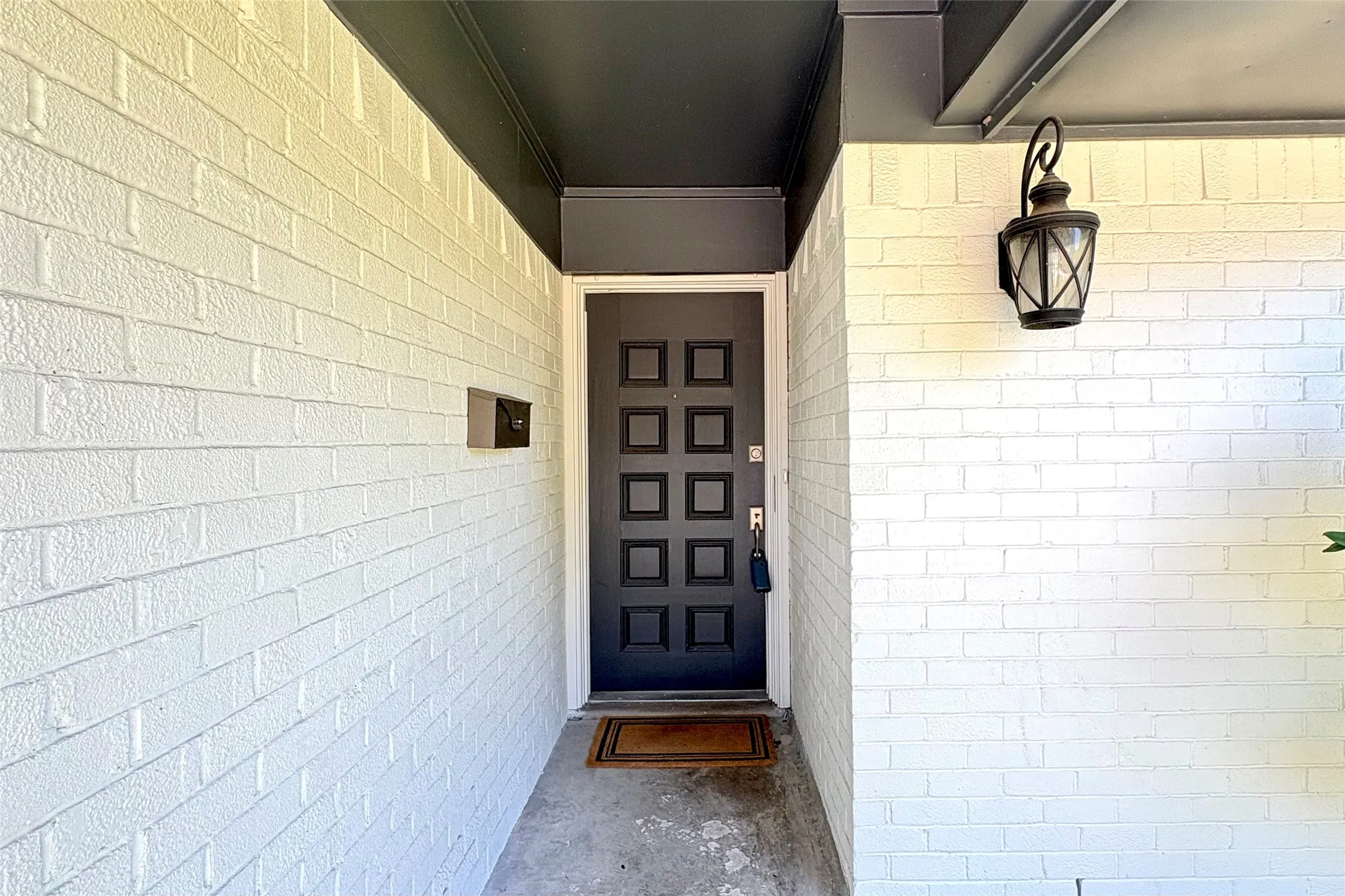 Single Family Residence For Sale in Dallas County , 601 Carpenter Drive, Garland, Texas 75040, 3 Bedroom, 2 Bathroom, 1 Garage spaces, 1,222 Sqft, built in 1966, mls#21339535, Real Estate Agent in Garland, Homes For Sale in Dallas county, Homes For Sale in Garland, Realtor in Garland Texas, Real Estate Brokerage Independent Realty Texas, Luminita Cordes Realtor