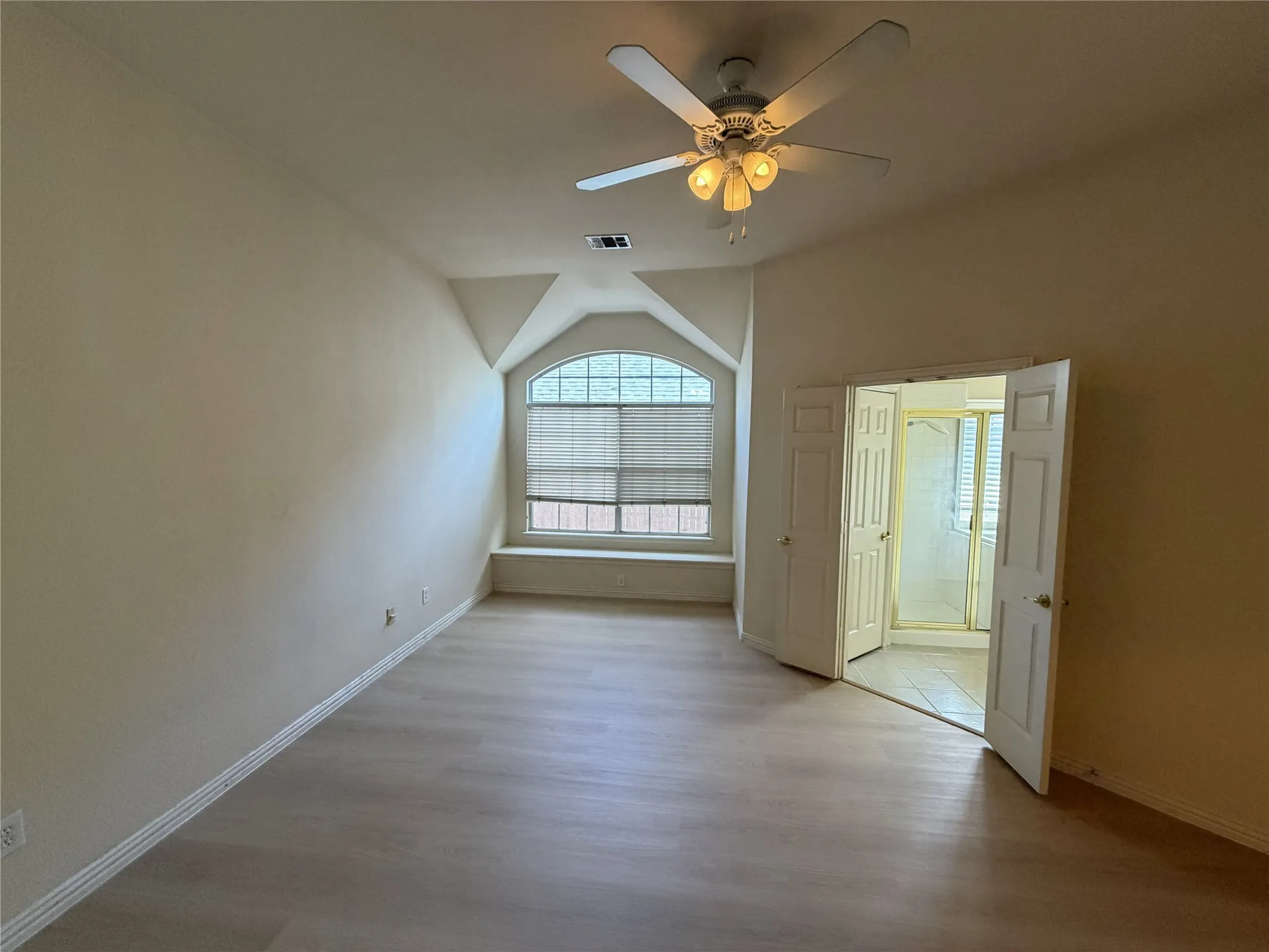 Single Family Residence For Rent in Collin County , 312 Calstone Drive, Allen, Texas 75013, 4 Bedrooms, 2 Bathrooms, 2 Garage spaces, 2,031 Sqft, built in 1996, Price $2,200, mls#21340000, Real Estate Agent in Allen, Homes For Rent in Collin county, Homes For Rent in Allen, Realtor in Allen Texas, Real Estate Brokerage Independent Realty Texas, Luminita Cordes Realtor