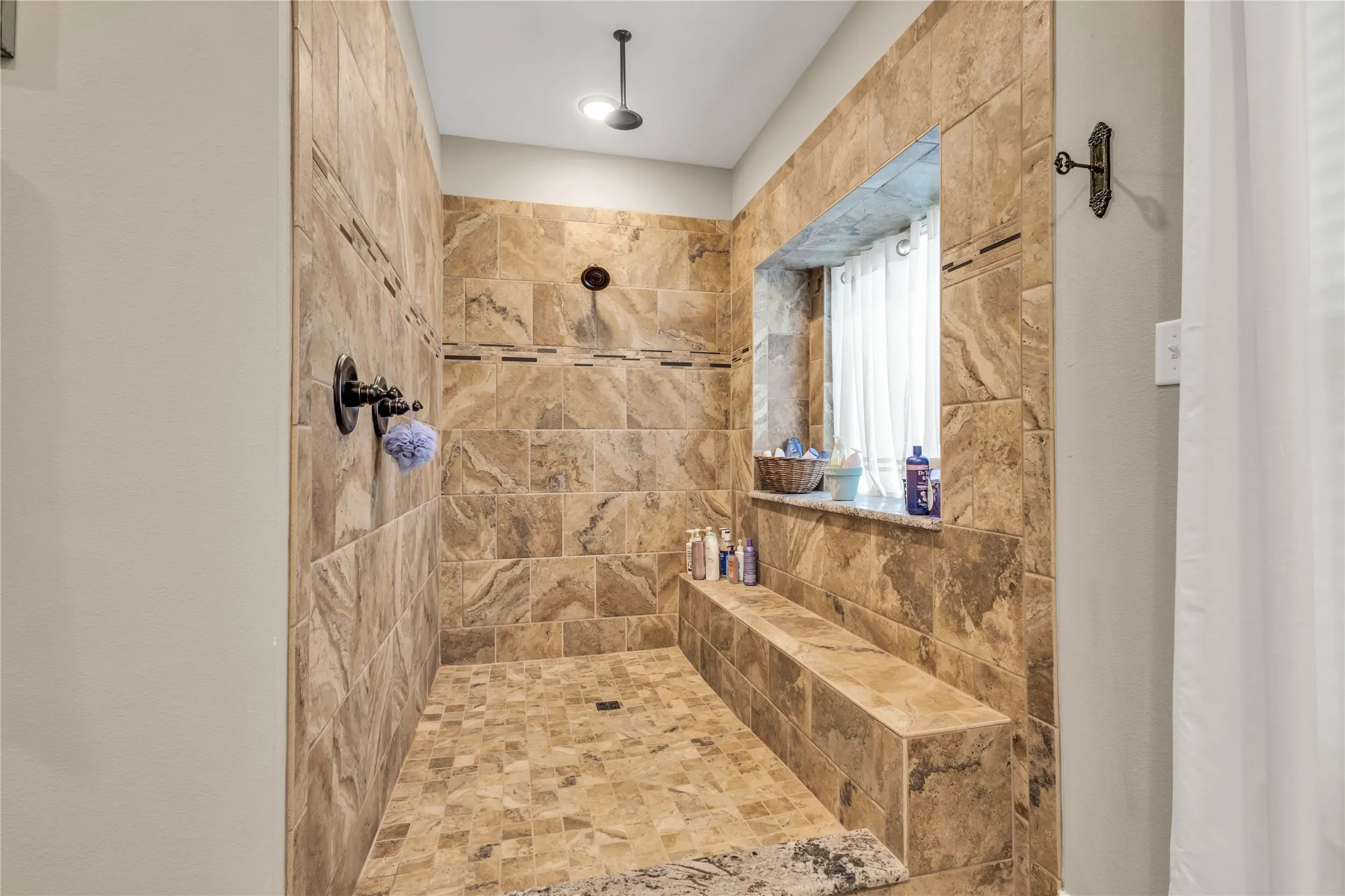 Single Family Residence For Sale in Rains County , 530 Rs County Road 4269, Emory, Texas 75440, 3 Bedroom, 2 Bathroom, 4 Garage spaces, 1,891 Sqft, built in 2018, mls#21339460, Real Estate Agent in Emory, Homes For Sale in Rains county, Homes For Sale in Emory, Realtor in Emory Texas, Real Estate Brokerage Independent Realty Texas, Luminita Cordes Realtor