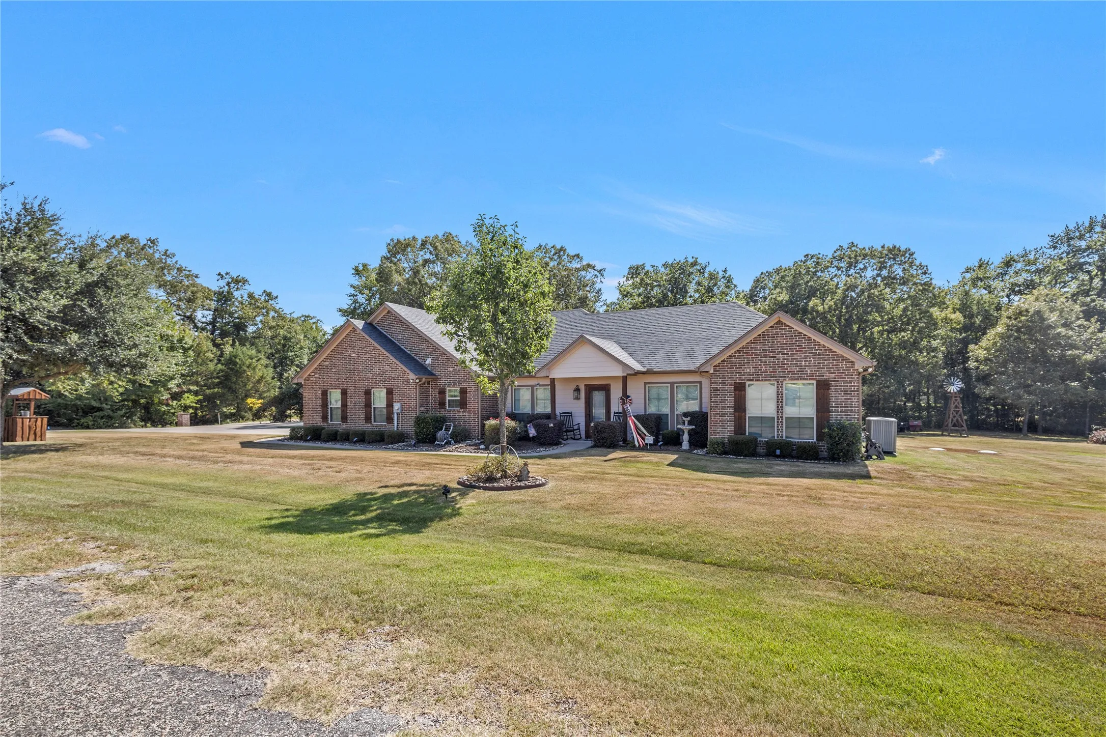 Single Family Residence For Sale in Rains County , 530 Rs County Road 4269, Emory, Texas 75440, 3 Bedroom, 2 Bathroom, 4 Garage spaces, 1,891 Sqft, built in 2018, mls#21339460, Real Estate Agent in Emory, Homes For Sale in Rains county, Homes For Sale in Emory, Realtor in Emory Texas, Real Estate Brokerage Independent Realty Texas, Luminita Cordes Realtor