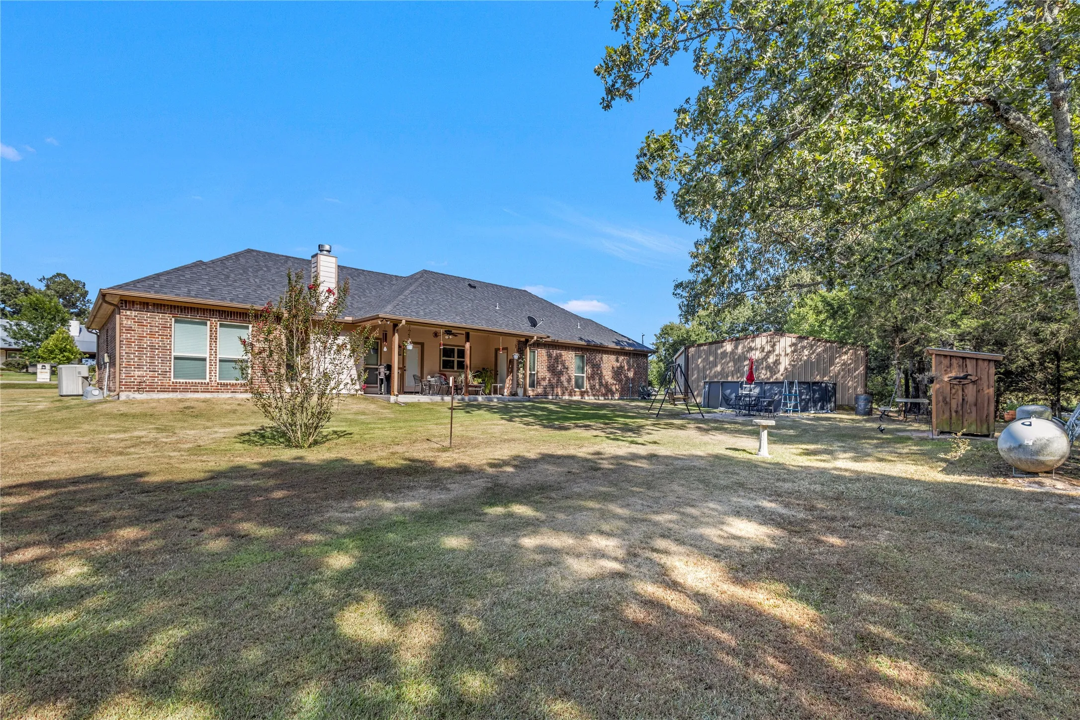 Single Family Residence For Sale in Rains County , 530 Rs County Road 4269, Emory, Texas 75440, 3 Bedroom, 2 Bathroom, 4 Garage spaces, 1,891 Sqft, built in 2018, mls#21339460, Real Estate Agent in Emory, Homes For Sale in Rains county, Homes For Sale in Emory, Realtor in Emory Texas, Real Estate Brokerage Independent Realty Texas, Luminita Cordes Realtor