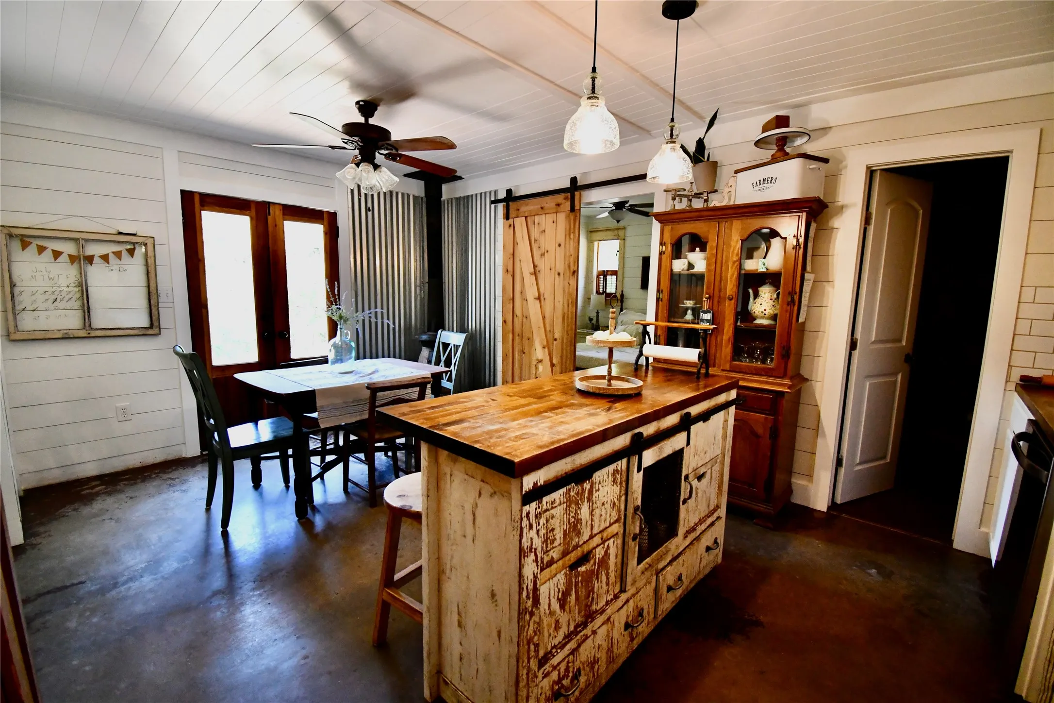Single Family Residence For Sale in Parker County , 1545 Old Authon Road, Weatherford, Texas 76088, 3 Bedroom, 2 Bathroom, Garage spaces, 1,120 Sqft, built in 2016, mls#21336798, Real Estate Agent in Weatherford, Homes For Sale in Parker county, Homes For Sale in Weatherford, Realtor in Weatherford Texas, Real Estate Brokerage Independent Realty Texas, Luminita Cordes Realtor