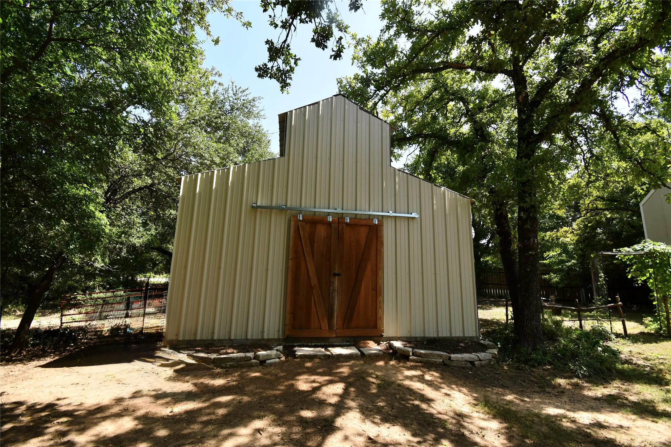 Single Family Residence For Sale in Parker County , 1545 Old Authon Road, Weatherford, Texas 76088, 3 Bedroom, 2 Bathroom, Garage spaces, 1,120 Sqft, built in 2016, mls#21336798, Real Estate Agent in Weatherford, Homes For Sale in Parker county, Homes For Sale in Weatherford, Realtor in Weatherford Texas, Real Estate Brokerage Independent Realty Texas, Luminita Cordes Realtor