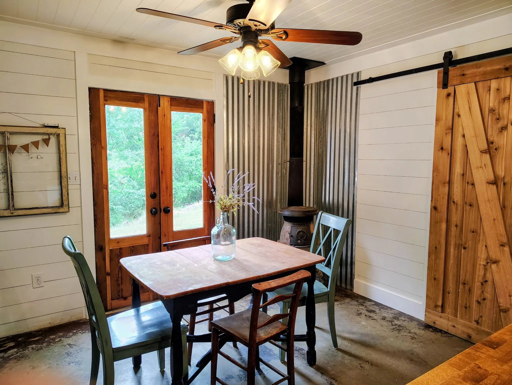 Single Family Residence For Sale in Parker County , 1545 Old Authon Road, Weatherford, Texas 76088, 3 Bedroom, 2 Bathroom, Garage spaces, 1,120 Sqft, built in 2016, mls#21336798, Real Estate Agent in Weatherford, Homes For Sale in Parker county, Homes For Sale in Weatherford, Realtor in Weatherford Texas, Real Estate Brokerage Independent Realty Texas, Luminita Cordes Realtor