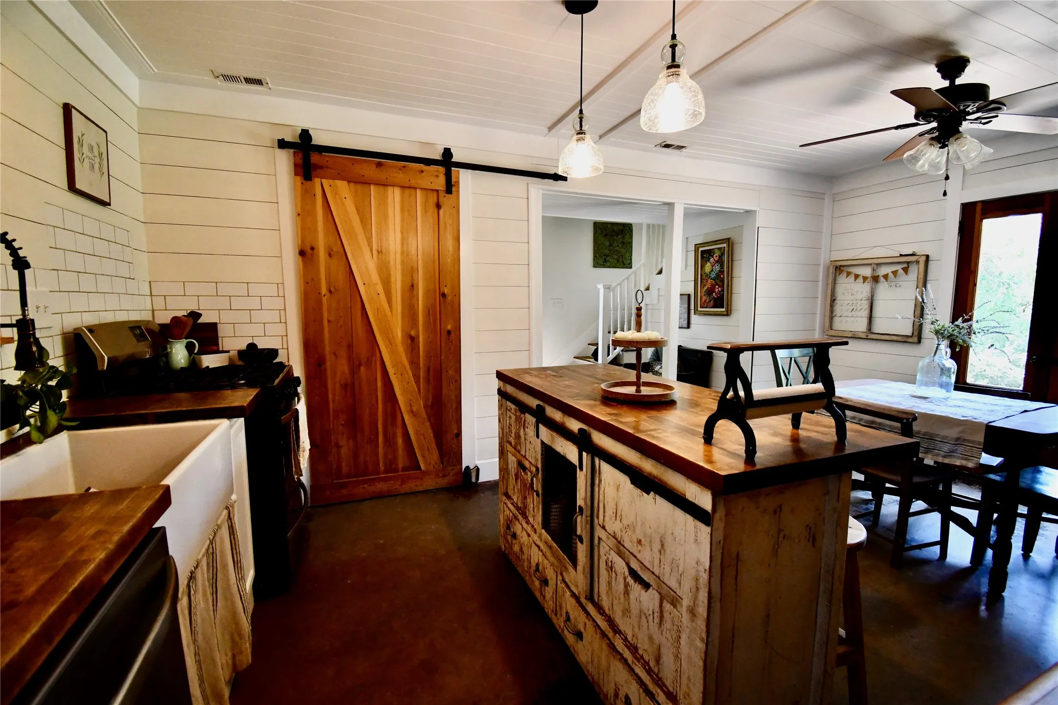 Single Family Residence For Sale in Parker County , 1545 Old Authon Road, Weatherford, Texas 76088, 3 Bedroom, 2 Bathroom, Garage spaces, 1,120 Sqft, built in 2016, mls#21336798, Real Estate Agent in Weatherford, Homes For Sale in Parker county, Homes For Sale in Weatherford, Realtor in Weatherford Texas, Real Estate Brokerage Independent Realty Texas, Luminita Cordes Realtor