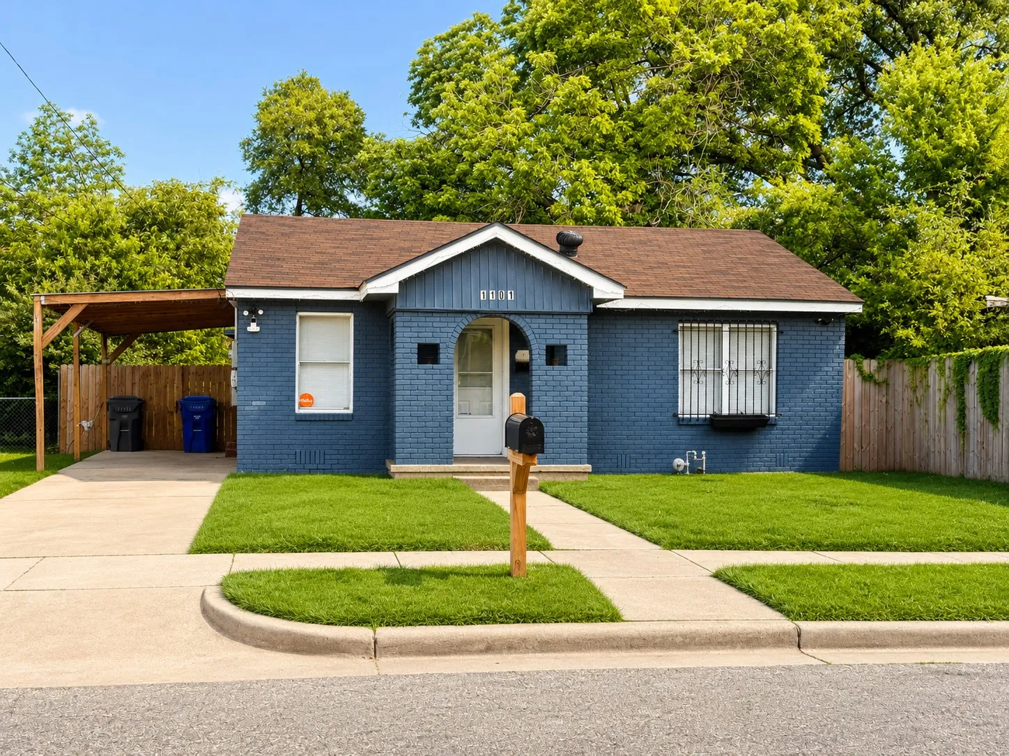 Single Family Residence For Sale in Mc Lennan County , 1101 E Sunset Street, Waco, Texas 76704, 2 Bedroom, 1 Bathroom, Garage spaces, 986 Sqft, built in 1957, mls#21336885, Real Estate Agent in Waco, Homes For Sale in Mc Lennan county, Homes For Sale in Waco, Realtor in Waco Texas, Real Estate Brokerage Independent Realty Texas, Luminita Cordes Realtor
