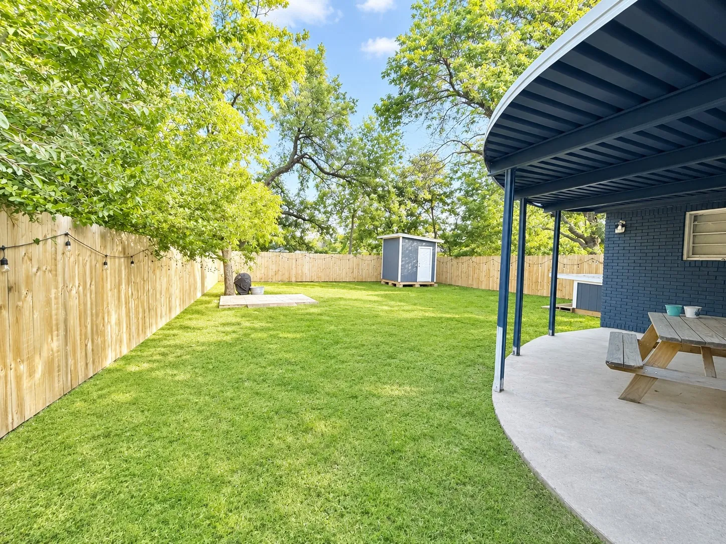 Single Family Residence For Sale in Mc Lennan County , 1101 E Sunset Street, Waco, Texas 76704, 2 Bedroom, 1 Bathroom, Garage spaces, 986 Sqft, built in 1957, mls#21336885, Real Estate Agent in Waco, Homes For Sale in Mc Lennan county, Homes For Sale in Waco, Realtor in Waco Texas, Real Estate Brokerage Independent Realty Texas, Luminita Cordes Realtor