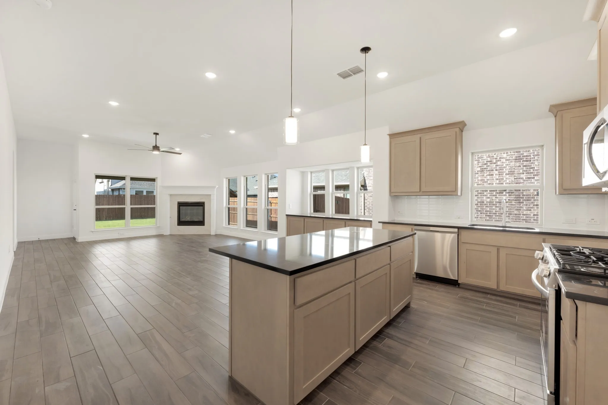 Single Family Residence For Sale in Tarrant County , 1120 Tanger Lane, Crowley, Texas 76036, 4 Bedroom, 2 Bathroom, 2 Garage spaces, 2,034 Sqft, built in 2026, mls#21340064, Real Estate Agent in Crowley, Homes For Sale in Tarrant county, Homes For Sale in Crowley, Realtor in Crowley Texas, Real Estate Brokerage Independent Realty Texas, Luminita Cordes Realtor