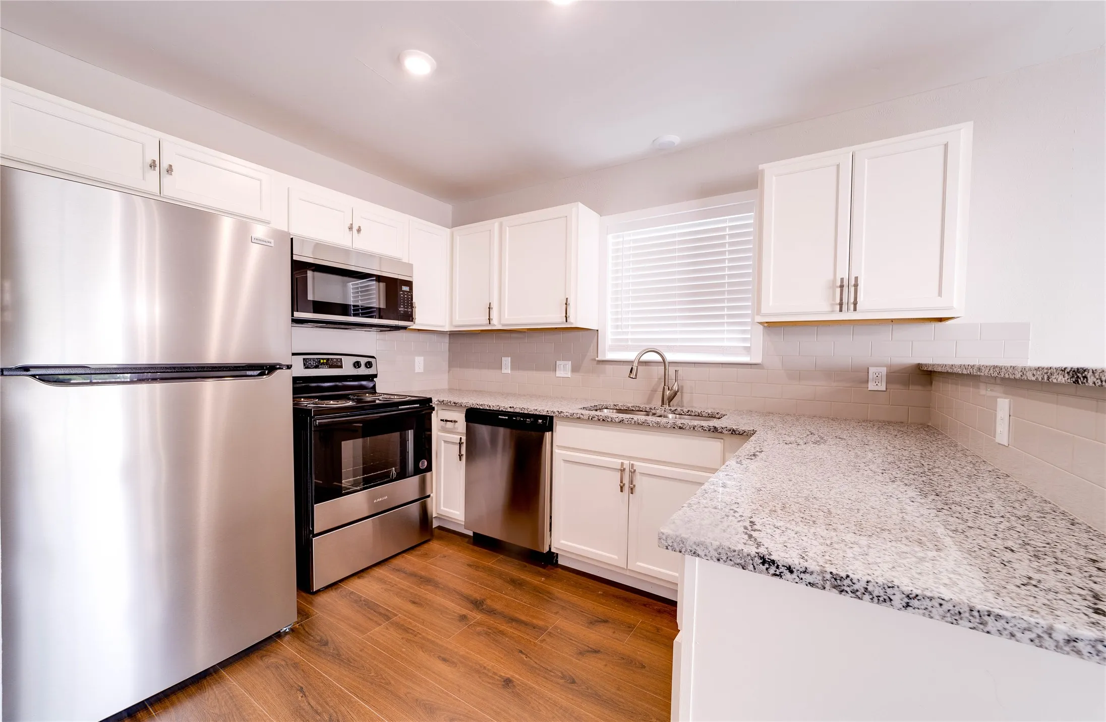Duplex For Rent in Tarrant County , 6824 Trail Lake Drive 6826, Fort Worth, Texas 76133, 2 Bedroom, 2 Bathroom, 1 Garage spaces, 2,586 Sqft, built in 1978, mls#21340071, Real Estate Agent in Fort Worth, Homes For Rent in Tarrant county, Homes For Rent in Fort Worth, Realtor in Fort Worth Texas, Real Estate Brokerage Independent Realty Texas, Luminita Cordes Realtor