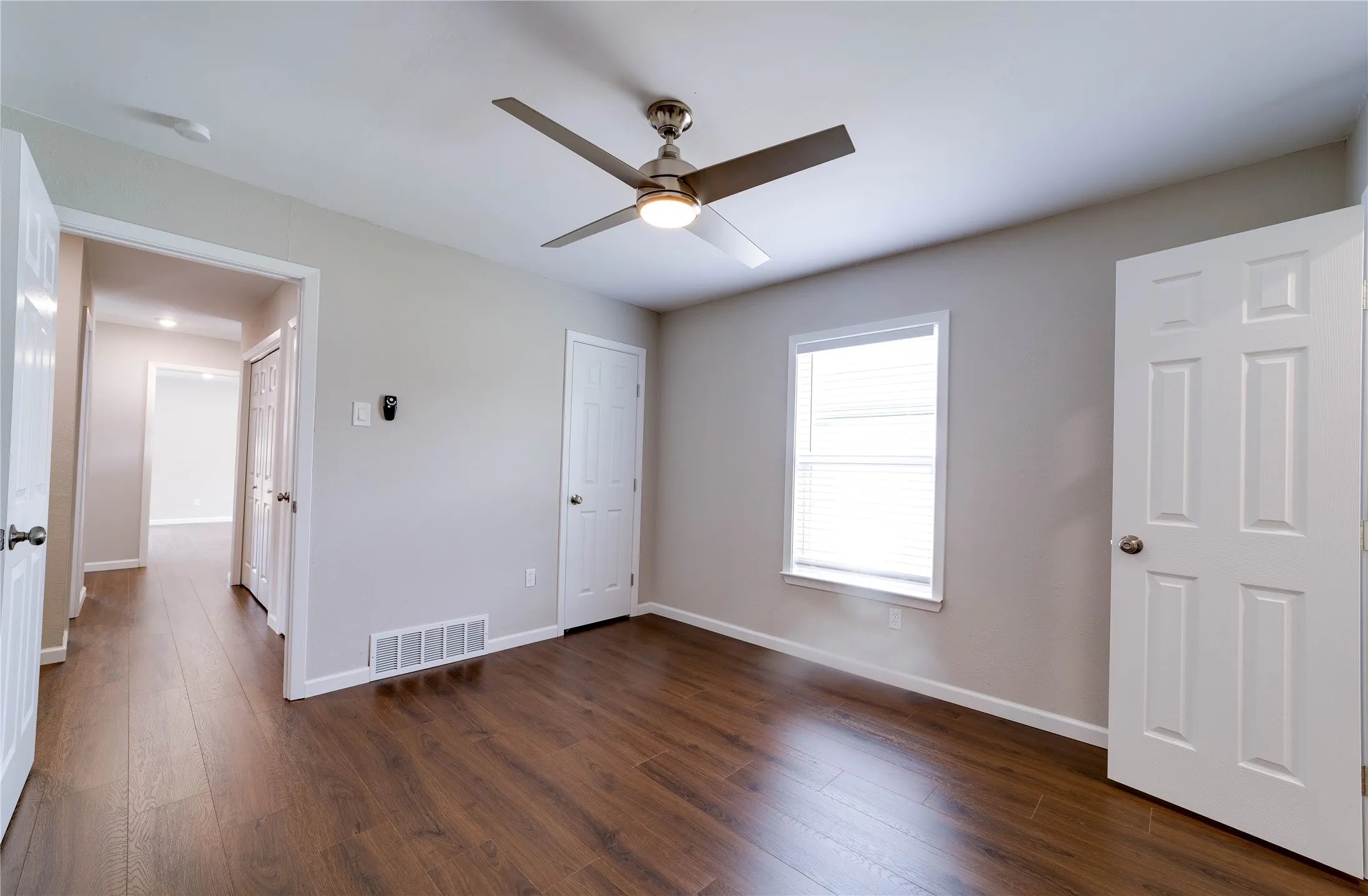 Duplex For Rent in Tarrant County , 6824 Trail Lake Drive 6826, Fort Worth, Texas 76133, 2 Bedroom, 2 Bathroom, 1 Garage spaces, 2,586 Sqft, built in 1978, mls#21340071, Real Estate Agent in Fort Worth, Homes For Rent in Tarrant county, Homes For Rent in Fort Worth, Realtor in Fort Worth Texas, Real Estate Brokerage Independent Realty Texas, Luminita Cordes Realtor