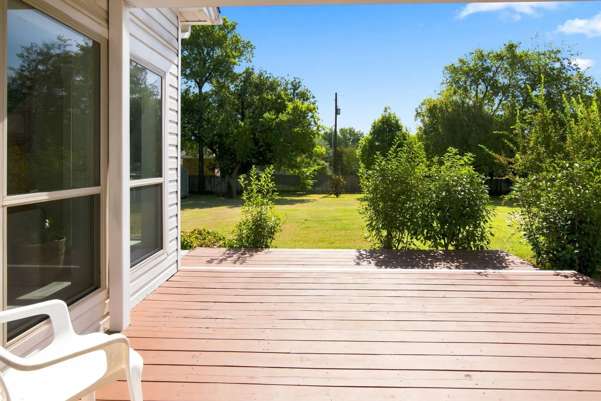 Single Family Residence For Sale in Tarrant County , 800 Ledara Lane, Keller, Texas 76248, 4 Bedroom, 2 Bathroom, 4 Garage spaces, 2,227 Sqft, built in 1982, mls#21338306, Real Estate Agent in Keller, Homes For Sale in Tarrant county, Homes For Sale in Keller, Realtor in Keller Texas, Real Estate Brokerage Independent Realty Texas, Luminita Cordes Realtor
