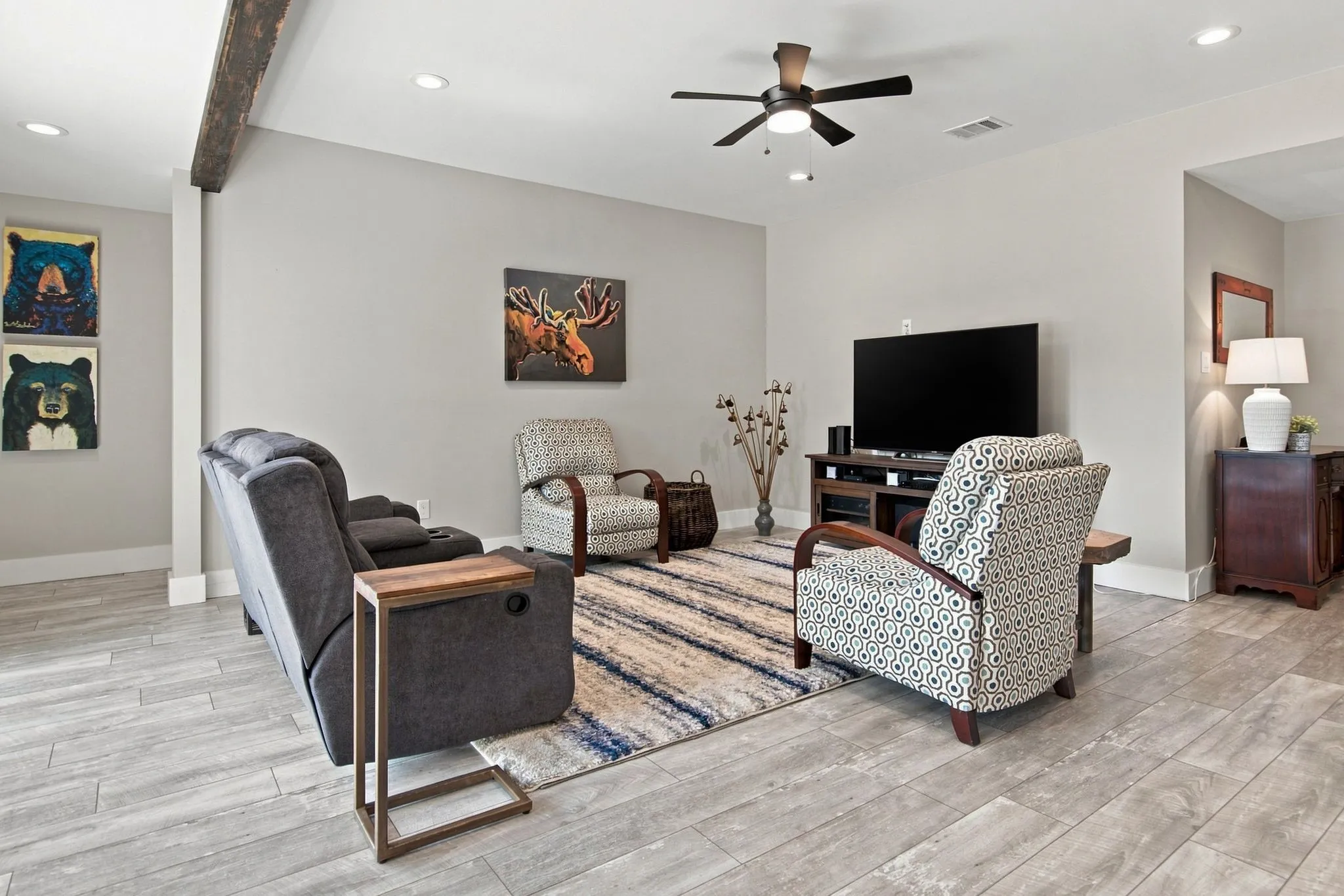 Single Family Residence For Sale in Tarrant County , 800 Ledara Lane, Keller, Texas 76248, 4 Bedroom, 2 Bathroom, 4 Garage spaces, 2,227 Sqft, built in 1982, mls#21338306, Real Estate Agent in Keller, Homes For Sale in Tarrant county, Homes For Sale in Keller, Realtor in Keller Texas, Real Estate Brokerage Independent Realty Texas, Luminita Cordes Realtor