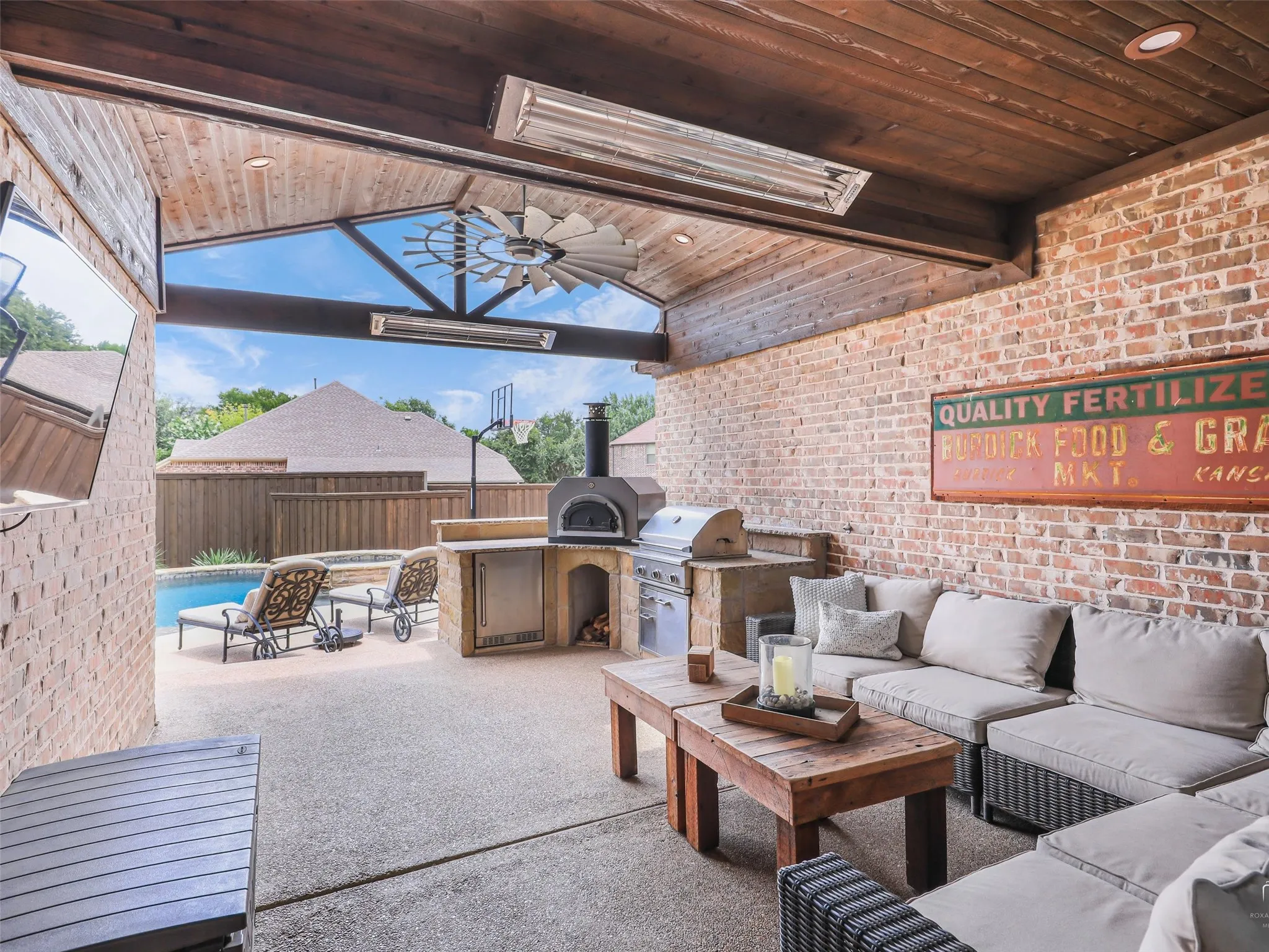 Single Family Residence For Sale in Collin County , 11936 Gladstone Court, Frisco, Texas 75035, 5 Bedroom, 4 Bathroom, 3 Garage spaces, 3,932 Sqft, built in 2012, mls#21330089, Real Estate Agent in Frisco, Homes For Sale in Collin county, Homes For Sale in Frisco, Realtor in Frisco Texas, Real Estate Brokerage Independent Realty Texas, Luminita Cordes Realtor