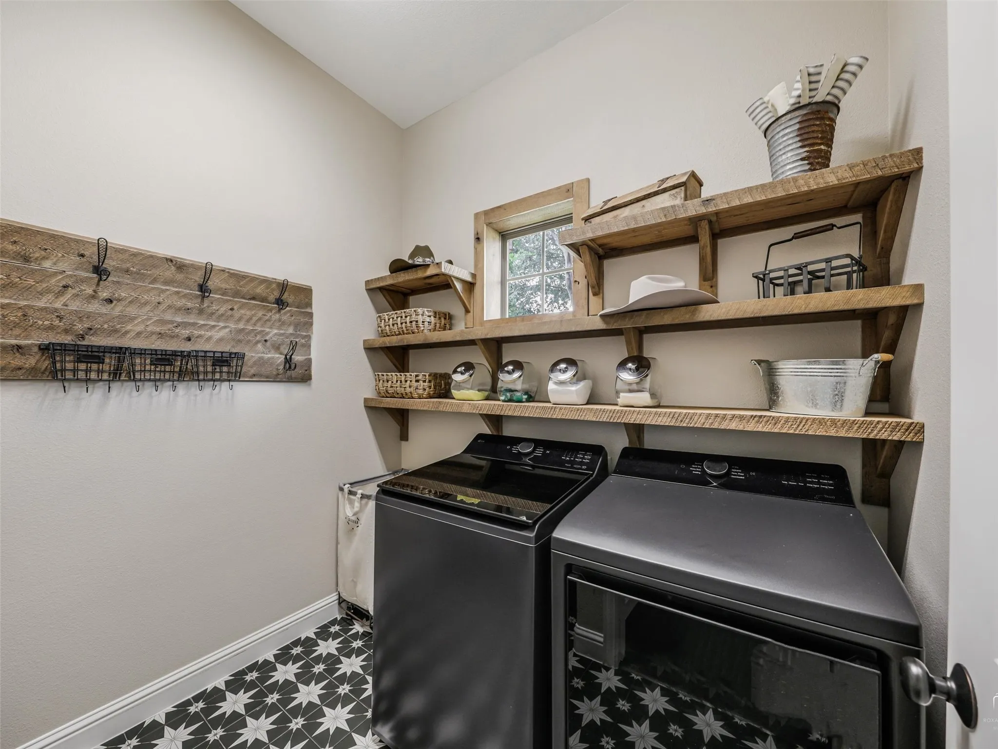 Single Family Residence For Sale in Collin County , 11936 Gladstone Court, Frisco, Texas 75035, 5 Bedroom, 4 Bathroom, 3 Garage spaces, 3,932 Sqft, built in 2012, mls#21330089, Real Estate Agent in Frisco, Homes For Sale in Collin county, Homes For Sale in Frisco, Realtor in Frisco Texas, Real Estate Brokerage Independent Realty Texas, Luminita Cordes Realtor