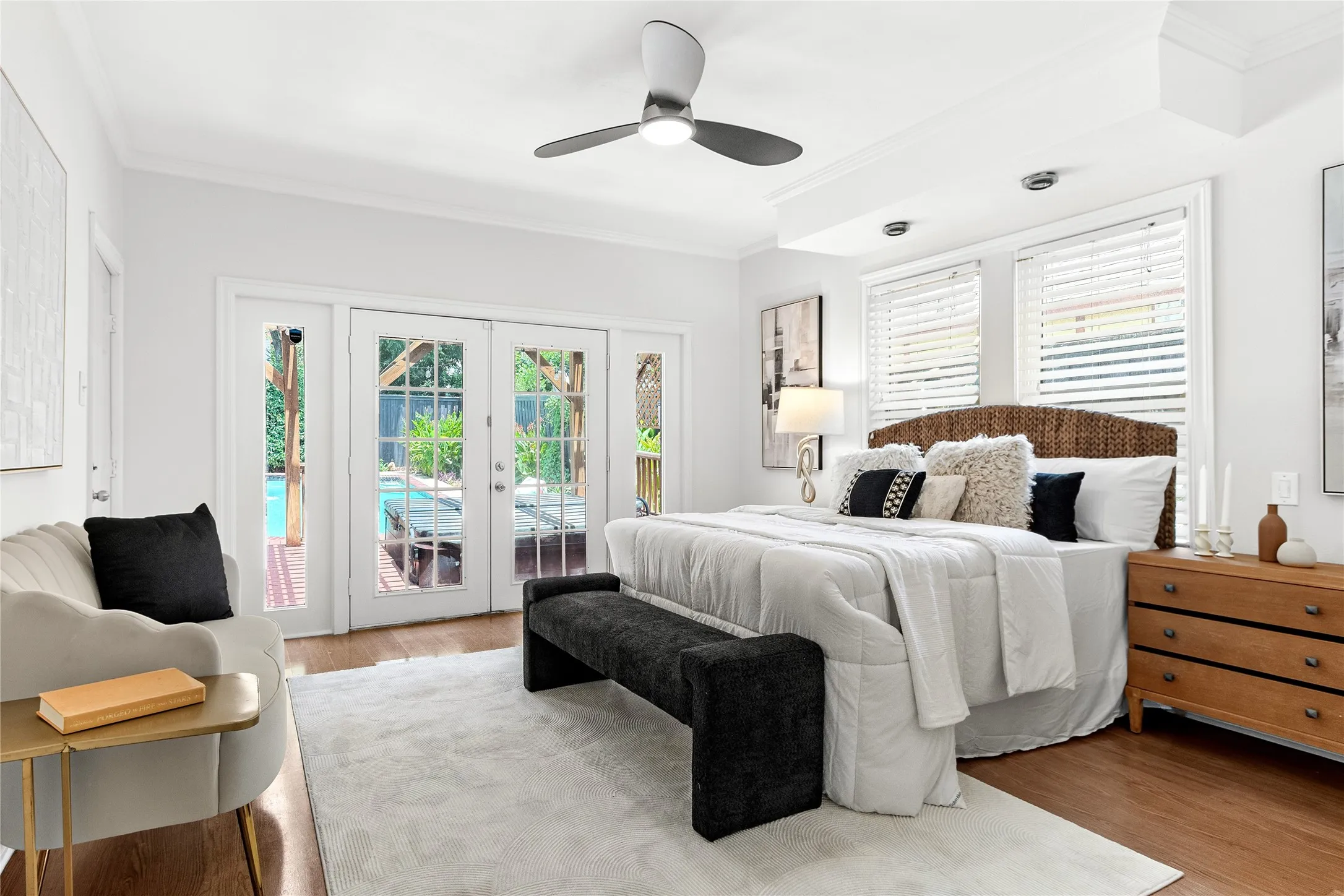 Single Family Residence For Sale in Dallas County , 5222 Bradford Drive, Dallas, Texas 75235, 3 Bedroom, 2 Bathroom, Garage spaces, 1,584 Sqft, built in 1929, mls#21340040, Real Estate Agent in Dallas, Homes For Sale in Dallas county, Homes For Sale in Dallas, Realtor in Dallas Texas, Real Estate Brokerage Independent Realty Texas, Luminita Cordes Realtor