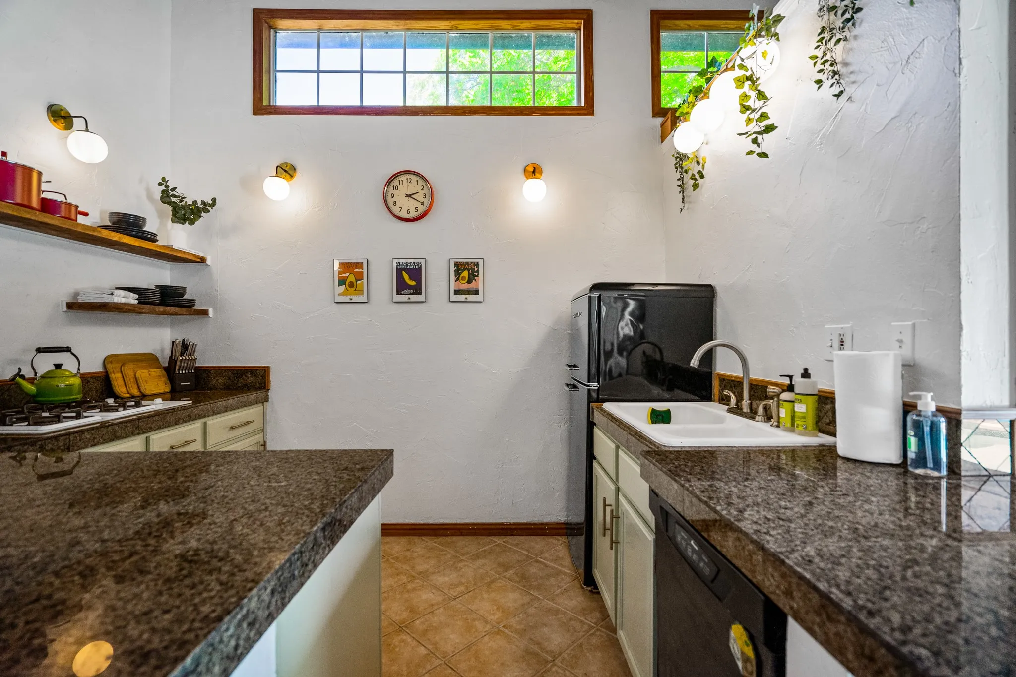 Single Family Residence For Sale in Dallas County , 5222 Bradford Drive, Dallas, Texas 75235, 3 Bedroom, 2 Bathroom, Garage spaces, 1,584 Sqft, built in 1929, mls#21340040, Real Estate Agent in Dallas, Homes For Sale in Dallas county, Homes For Sale in Dallas, Realtor in Dallas Texas, Real Estate Brokerage Independent Realty Texas, Luminita Cordes Realtor