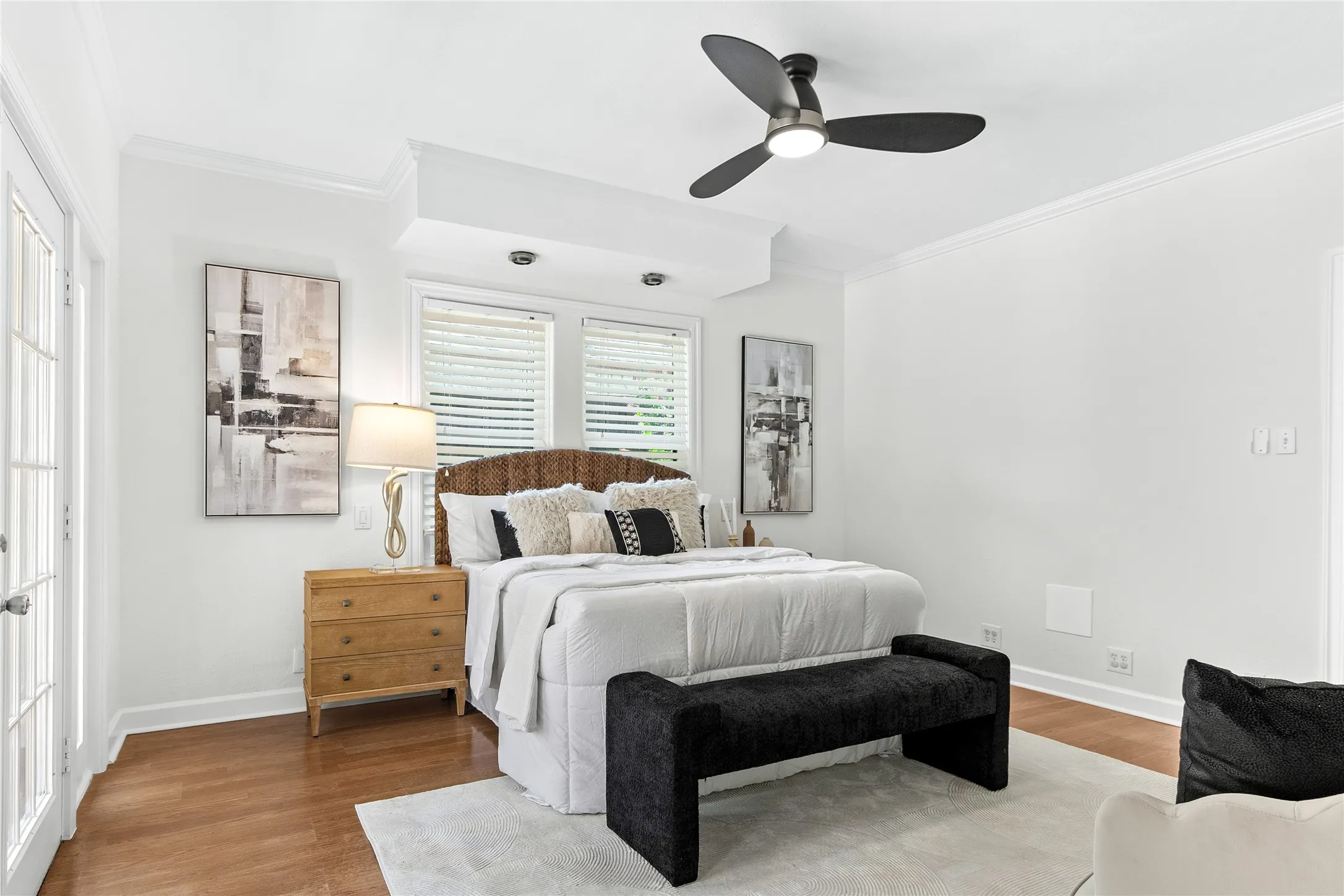 Single Family Residence For Sale in Dallas County , 5222 Bradford Drive, Dallas, Texas 75235, 3 Bedroom, 2 Bathroom, Garage spaces, 1,584 Sqft, built in 1929, mls#21340040, Real Estate Agent in Dallas, Homes For Sale in Dallas county, Homes For Sale in Dallas, Realtor in Dallas Texas, Real Estate Brokerage Independent Realty Texas, Luminita Cordes Realtor