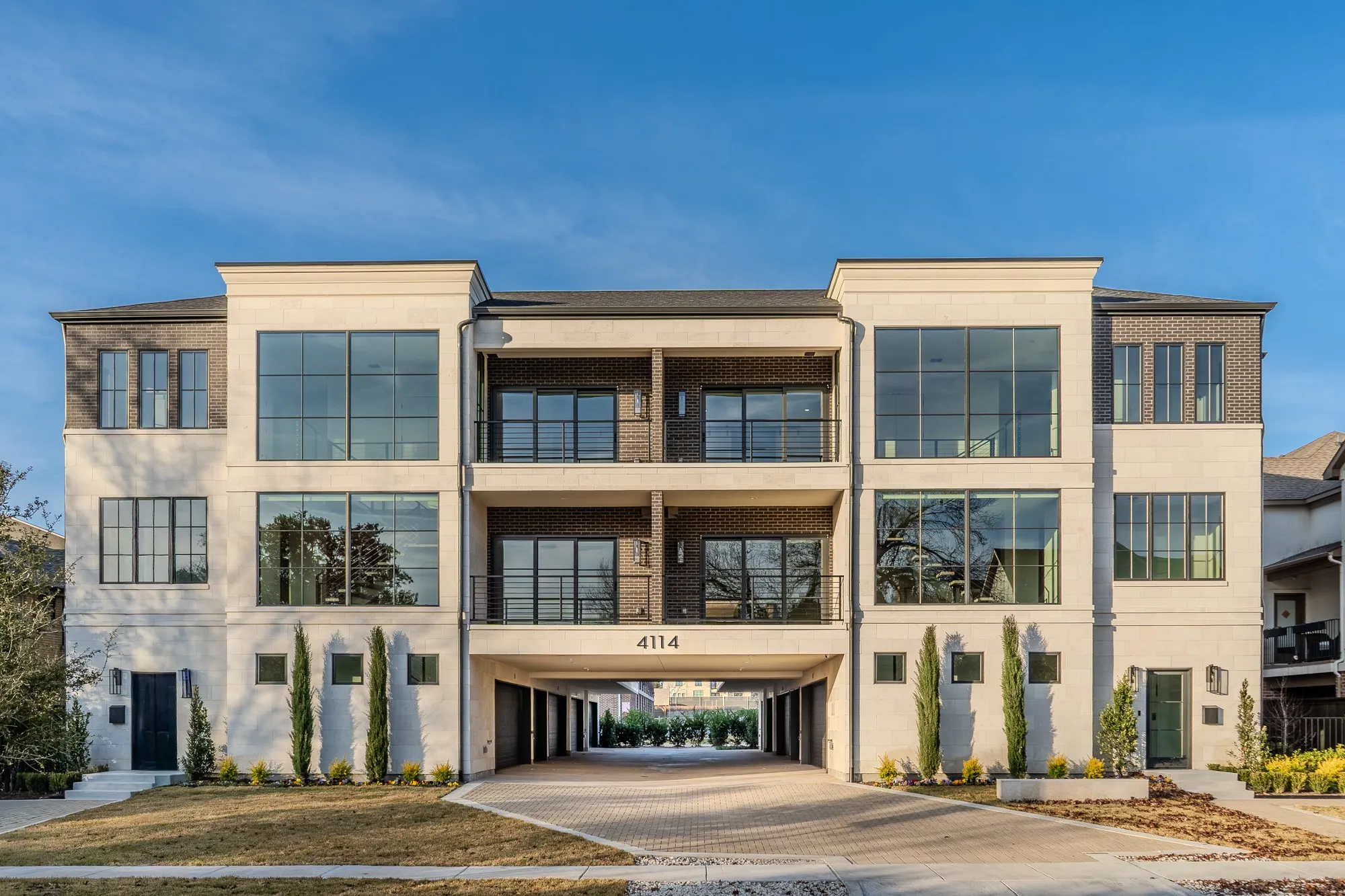 Condominium For Sale in Dallas County , 4114 Emerson Avenue 2, University Park, Texas 75205, 3 Bedroom, 3 Bathroom, 3 Garage spaces, 2,489 Sqft, built in 2025, Price $2,175,000, mls#21333581, Real Estate Agent in University Park, Homes For Sale in Dallas county, Homes For Sale in University Park, Realtor in University Park Texas, Real Estate Brokerage Independent Realty Texas, Luminita Cordes Realtor