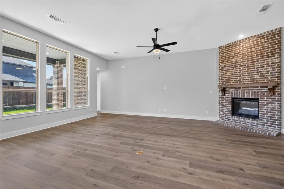 Single Family Residence For Sale in Grayson County , 1625 Thicket Hill Drive, Van Alstyne, Texas 75495, 3 Bedroom, 4 Bathroom, 3 Garage spaces, 2,795 Sqft, built in 2026, mls#21340049, Real Estate Agent in Van Alstyne, Homes For Sale in Grayson county, Homes For Sale in Van Alstyne, Realtor in Van Alstyne Texas, Real Estate Brokerage Independent Realty Texas, Luminita Cordes Realtor