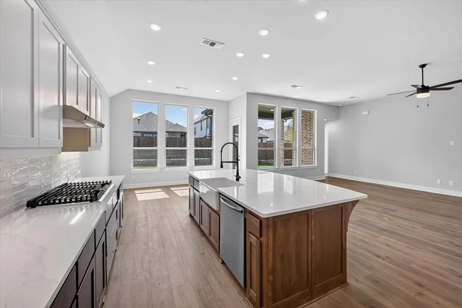 Single Family Residence For Sale in Grayson County , 1625 Thicket Hill Drive, Van Alstyne, Texas 75495, 3 Bedroom, 4 Bathroom, 3 Garage spaces, 2,795 Sqft, built in 2026, mls#21340049, Real Estate Agent in Van Alstyne, Homes For Sale in Grayson county, Homes For Sale in Van Alstyne, Realtor in Van Alstyne Texas, Real Estate Brokerage Independent Realty Texas, Luminita Cordes Realtor