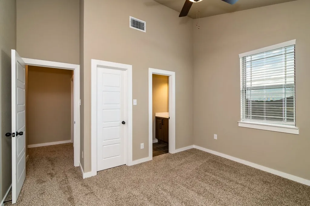Apartment For Rent in Ellis County , 611 Harvest Moon Drive, Venus, Texas 76084, 2 Bedroom, 2 Bathroom, 1 Garage spaces, 1,134 Sqft, built in 2022, mls#21340077, Real Estate Agent in Venus, Homes For Rent in Ellis county, Homes For Rent in Venus, Realtor in Venus Texas, Real Estate Brokerage Independent Realty Texas, Luminita Cordes Realtor