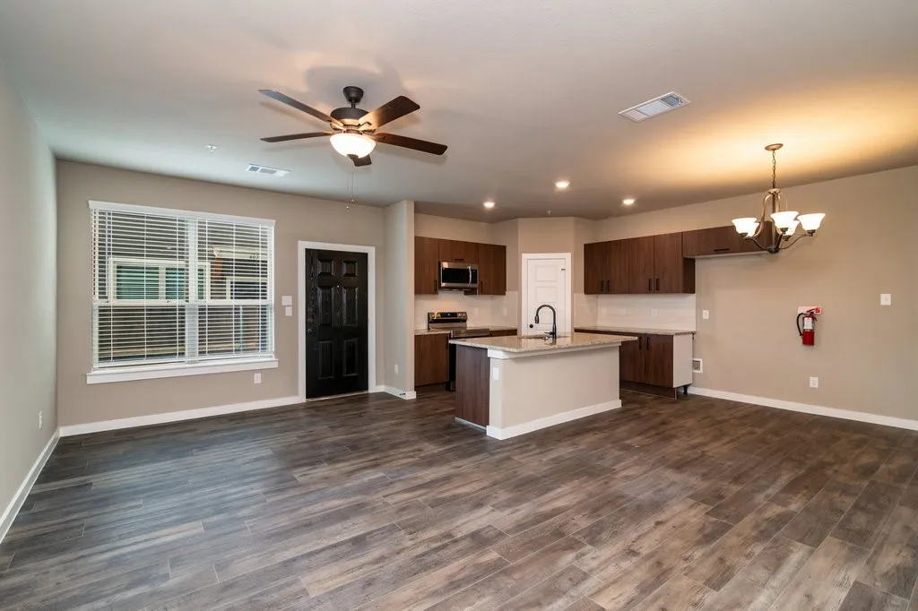 Apartment For Rent in Ellis County , 611 Harvest Moon Drive, Venus, Texas 76084, 2 Bedroom, 2 Bathroom, 1 Garage spaces, 1,134 Sqft, built in 2022, mls#21340077, Real Estate Agent in Venus, Homes For Rent in Ellis county, Homes For Rent in Venus, Realtor in Venus Texas, Real Estate Brokerage Independent Realty Texas, Luminita Cordes Realtor