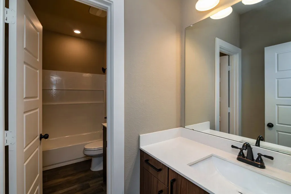 Apartment For Rent in Ellis County , 611 Harvest Moon Drive, Venus, Texas 76084, 2 Bedroom, 2 Bathroom, 1 Garage spaces, 1,134 Sqft, built in 2022, mls#21340077, Real Estate Agent in Venus, Homes For Rent in Ellis county, Homes For Rent in Venus, Realtor in Venus Texas, Real Estate Brokerage Independent Realty Texas, Luminita Cordes Realtor