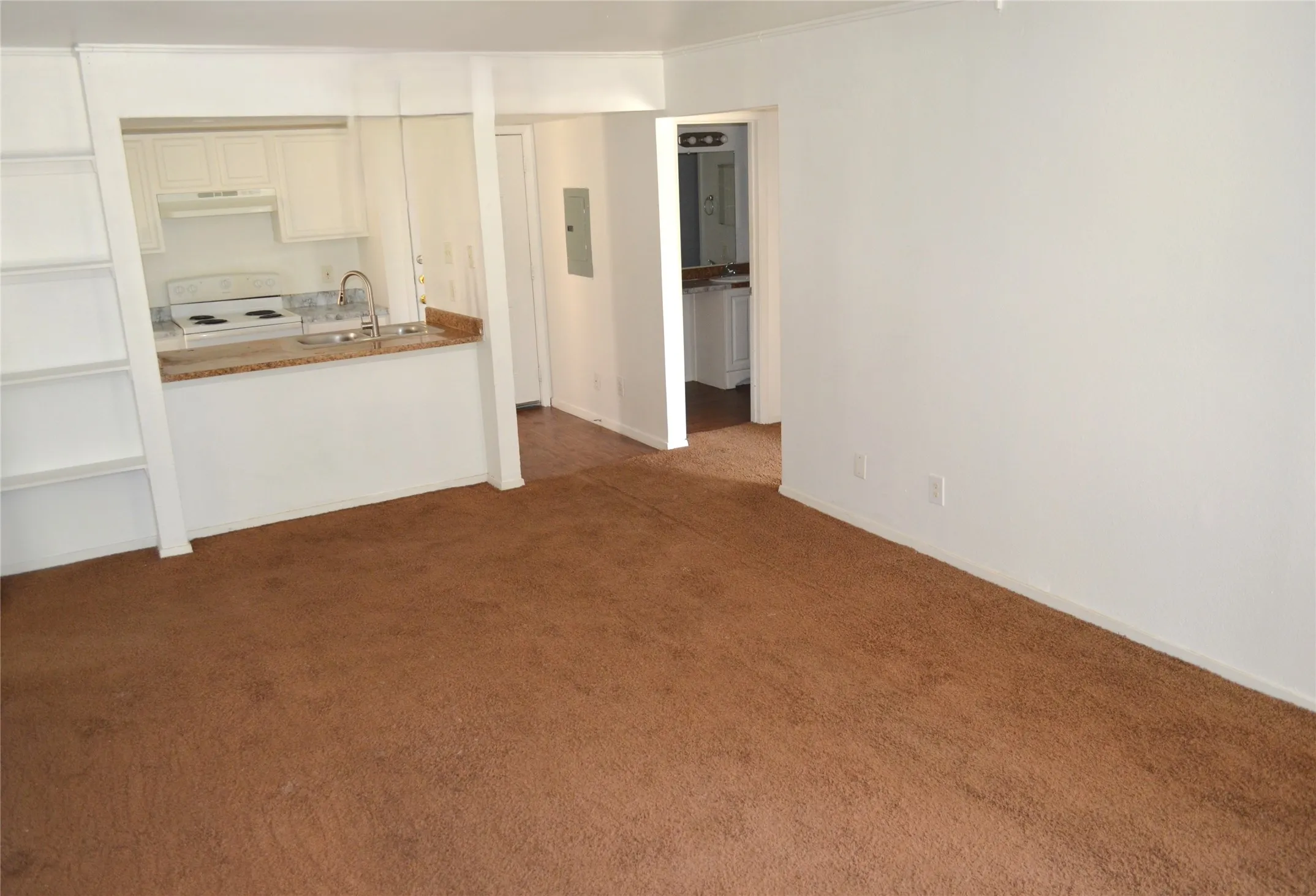 Condominium For Rent in Tarrant County , 5500 Boca Raton Boulevard 426, Fort Worth, Texas 76112, 2 Bedroom, 2 Bathroom, Garage spaces, 1,017 Sqft, built in 1972, mls#21340078, Real Estate Agent in Fort Worth, Homes For Rent in Tarrant county, Homes For Rent in Fort Worth, Realtor in Fort Worth Texas, Real Estate Brokerage Independent Realty Texas, Luminita Cordes Realtor