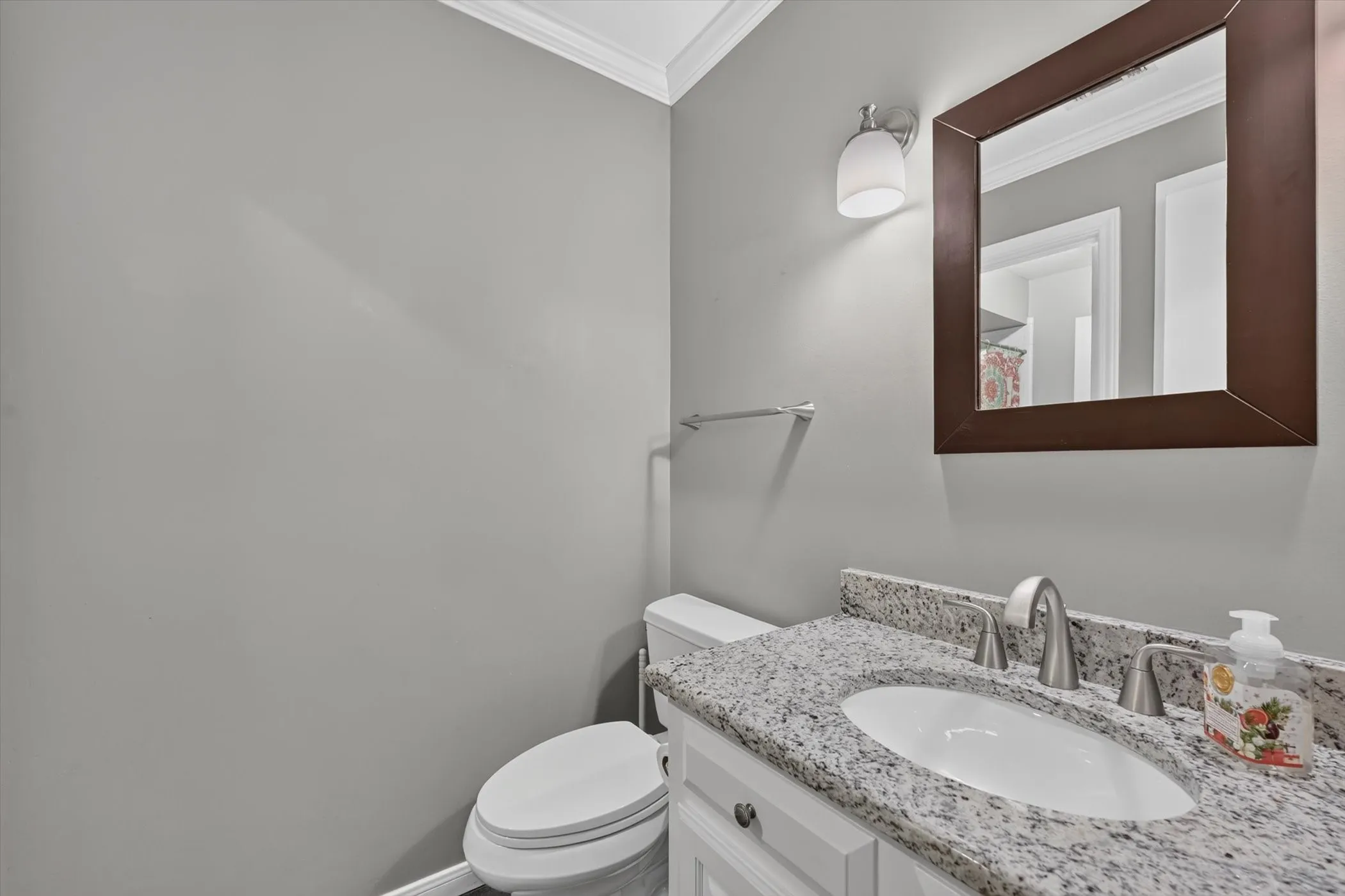 Single Family Residence For Sale in Dallas County , 8833 Kenton Drive, Dallas, Texas 75231, 4 Bedroom, 3 Bathroom, 2 Garage spaces, 2,420 Sqft, built in 1977, mls#21339563, Real Estate Agent in Dallas, Homes For Sale in Dallas county, Homes For Sale in Dallas, Realtor in Dallas Texas, Real Estate Brokerage Independent Realty Texas, Luminita Cordes Realtor