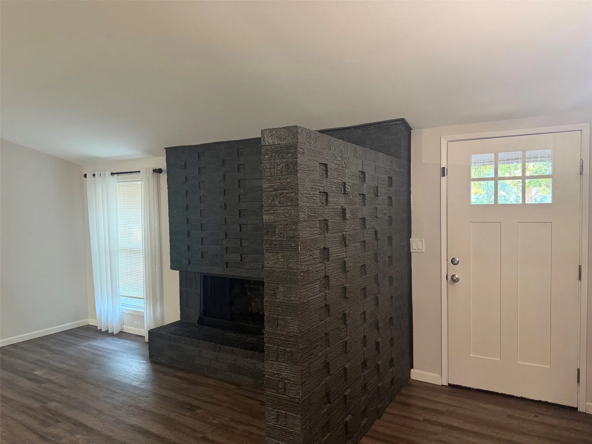 Single Family Residence For Rent in Dallas County , 1301 N Waterview Drive, Richardson, Texas 75080, 4 Bedroom, 2 Bathroom, 2 Garage spaces, 1,920 Sqft, built in 1970, mls#21339023, Real Estate Agent in Richardson, Homes For Rent in Dallas county, Homes For Rent in Richardson, Realtor in Richardson Texas, Real Estate Brokerage Independent Realty Texas, Luminita Cordes Realtor