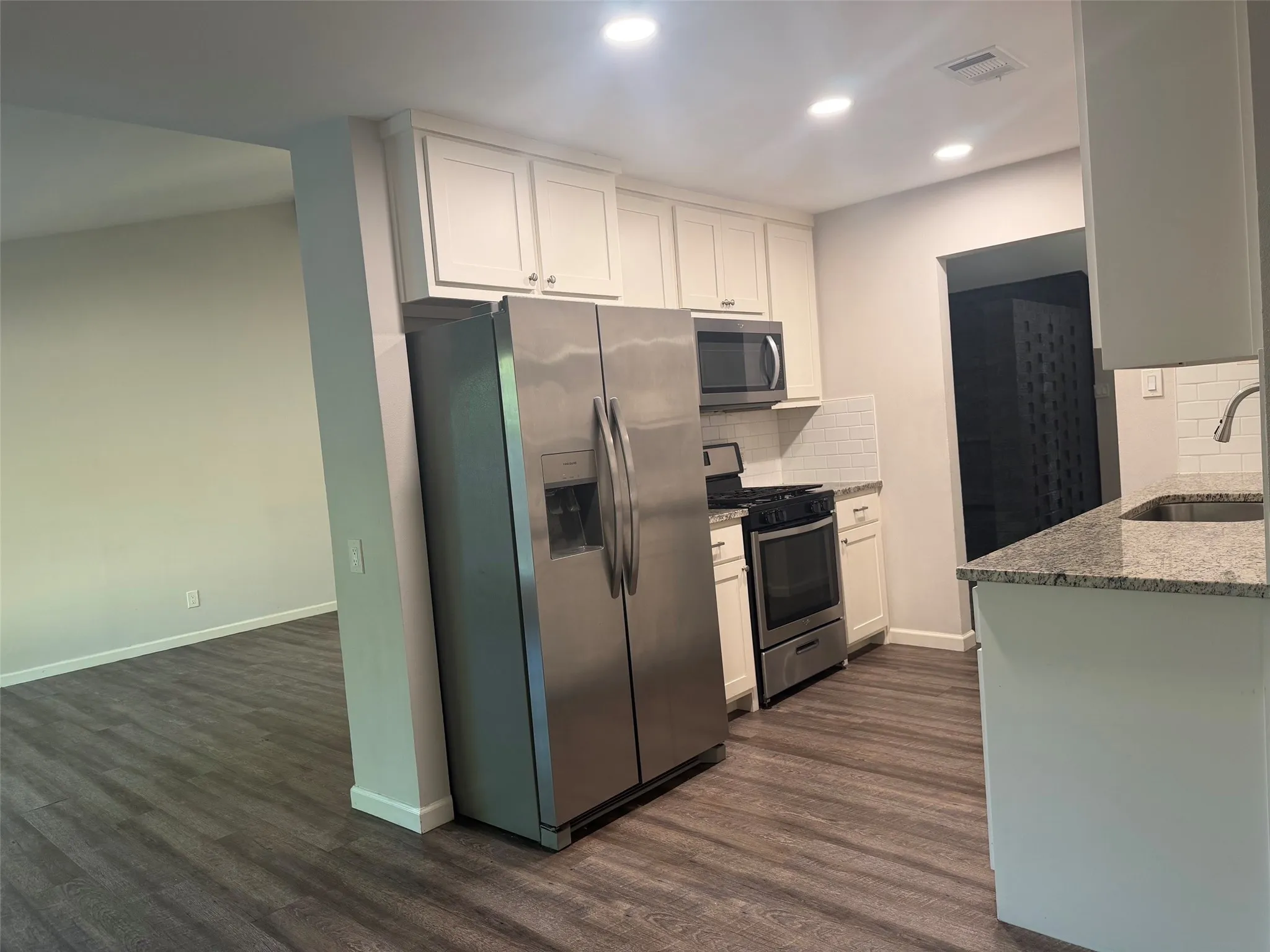 Single Family Residence For Rent in Dallas County , 1301 N Waterview Drive, Richardson, Texas 75080, 4 Bedroom, 2 Bathroom, 2 Garage spaces, 1,920 Sqft, built in 1970, mls#21339023, Real Estate Agent in Richardson, Homes For Rent in Dallas county, Homes For Rent in Richardson, Realtor in Richardson Texas, Real Estate Brokerage Independent Realty Texas, Luminita Cordes Realtor
