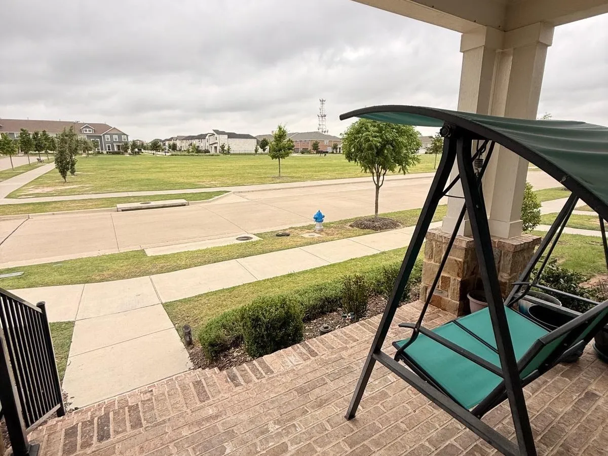 Townhouse For Rent in Collin County , 11346 Sugarlands Drive, Frisco, Texas 75035, 3 Bedroom, 3 Bathroom, 2 Garage spaces, 2,289 Sqft, built in 2021, mls#21339019, Real Estate Agent in Frisco, Homes For Rent in Collin county, Homes For Rent in Frisco, Realtor in Frisco Texas, Real Estate Brokerage Independent Realty Texas, Luminita Cordes Realtor