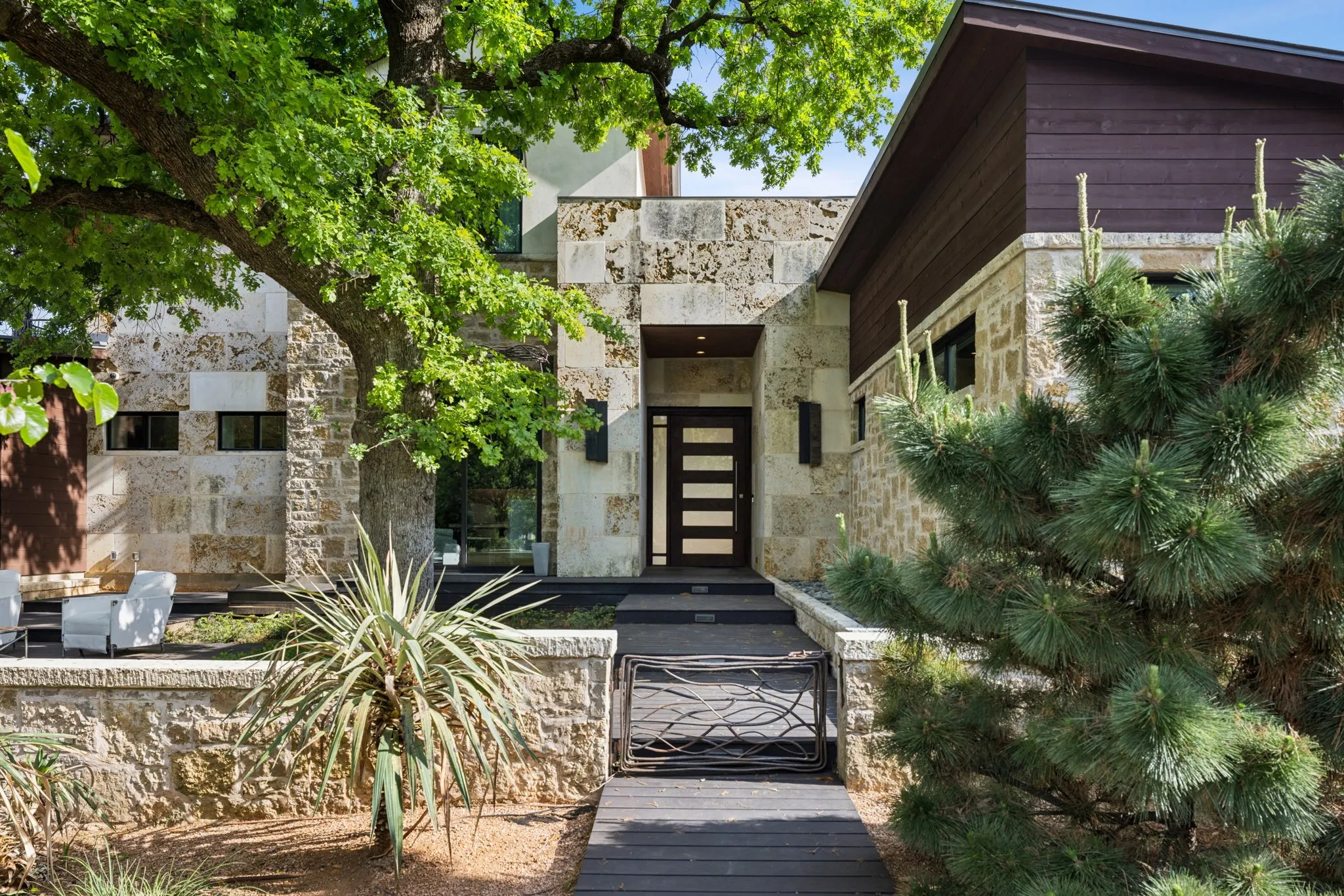 Single Family Residence For Sale in Tarrant County , 1408 Fountain Grass Court, Westlake, Texas 76262, 5 Bedroom, 7 Bathroom, 4 Garage spaces, 8,129 Sqft, built in 2015, mls#21339873, Real Estate Agent in Westlake, Homes For Sale in Tarrant county, Homes For Sale in Westlake, Realtor in Westlake Texas, Real Estate Brokerage Independent Realty Texas, Luminita Cordes Realtor
