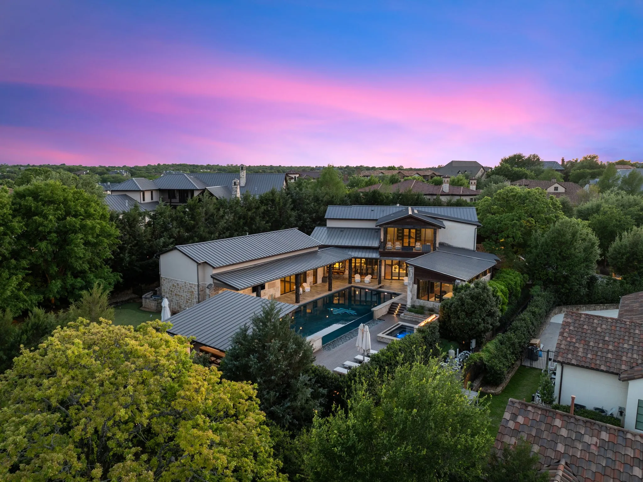 Single Family Residence For Sale in Tarrant County , 1408 Fountain Grass Court, Westlake, Texas 76262, 5 Bedroom, 7 Bathroom, 4 Garage spaces, 8,129 Sqft, built in 2015, mls#21339873, Real Estate Agent in Westlake, Homes For Sale in Tarrant county, Homes For Sale in Westlake, Realtor in Westlake Texas, Real Estate Brokerage Independent Realty Texas, Luminita Cordes Realtor