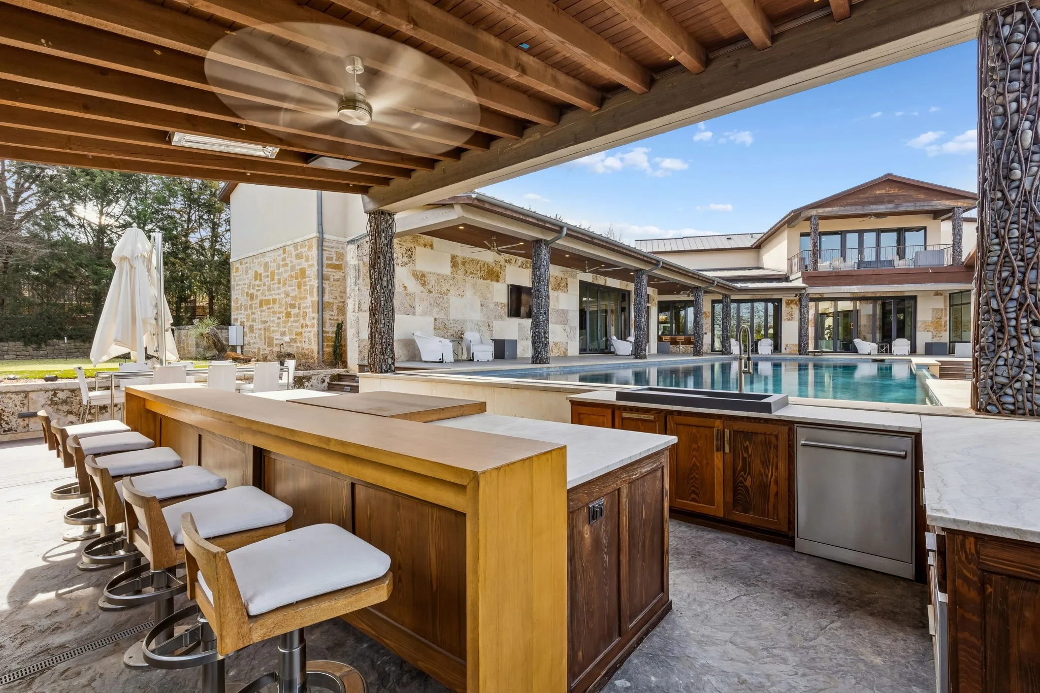 Single Family Residence For Sale in Tarrant County , 1408 Fountain Grass Court, Westlake, Texas 76262, 5 Bedroom, 7 Bathroom, 4 Garage spaces, 8,129 Sqft, built in 2015, mls#21339873, Real Estate Agent in Westlake, Homes For Sale in Tarrant county, Homes For Sale in Westlake, Realtor in Westlake Texas, Real Estate Brokerage Independent Realty Texas, Luminita Cordes Realtor