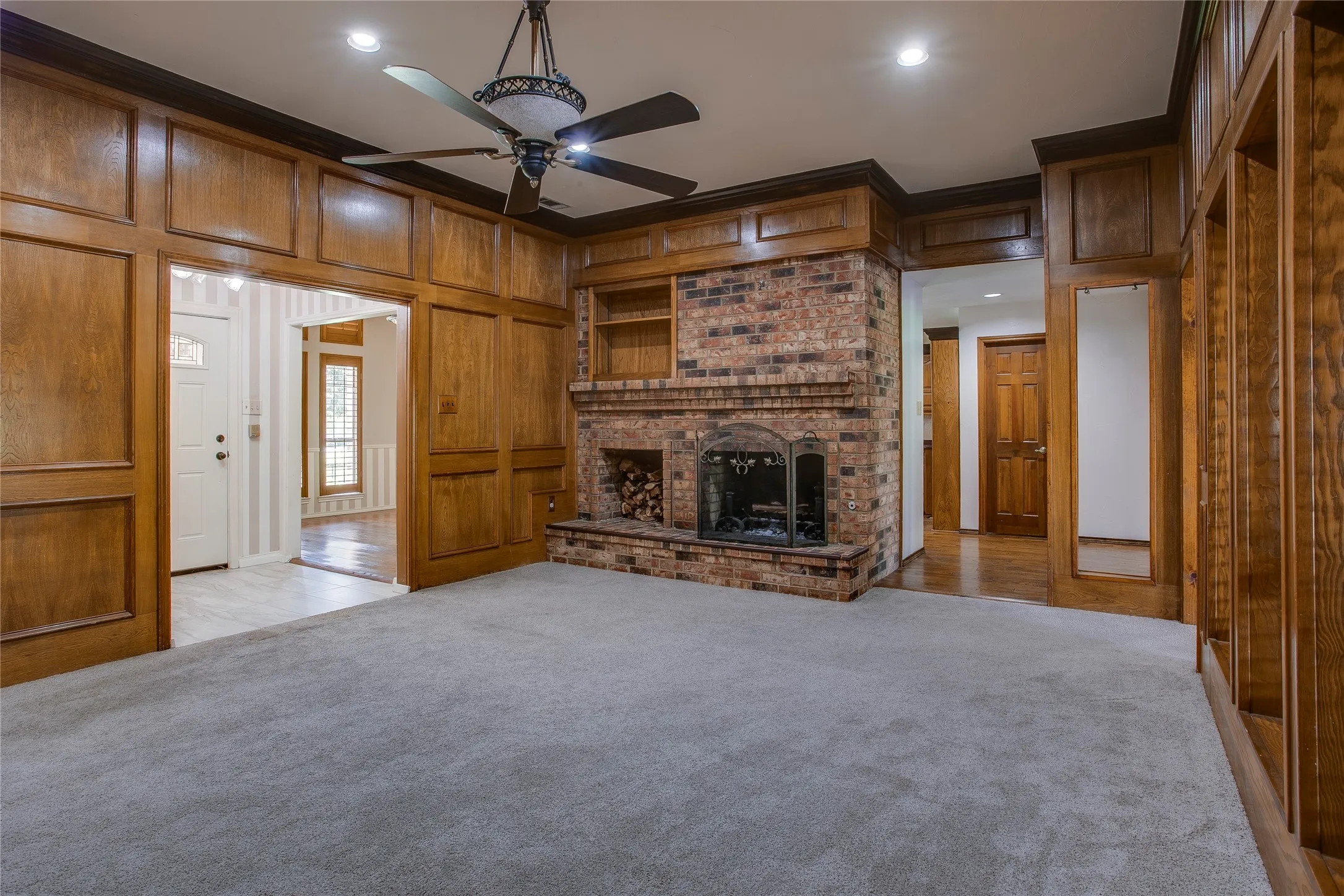 Single Family Residence For Rent in Dallas County , 365 E Tripp Road, Sunnyvale, Texas 75182, 4 Bedrooms, 3 Bathrooms, Garage spaces, 2,783 Sqft, built in 1984, Price $3,350, mls#21336370, Real Estate Agent in Sunnyvale, Homes For Rent in Dallas county, Homes For Rent in Sunnyvale, Realtor in Sunnyvale Texas, Real Estate Brokerage Independent Realty Texas, Luminita Cordes Realtor