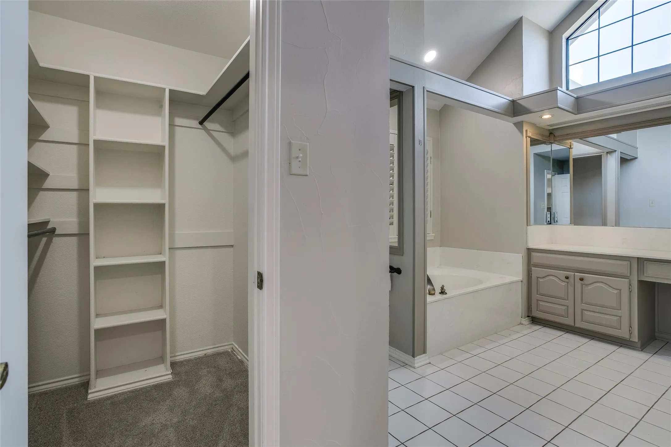 Single Family Residence For Rent in Dallas County , 365 E Tripp Road, Sunnyvale, Texas 75182, 4 Bedrooms, 3 Bathrooms, Garage spaces, 2,783 Sqft, built in 1984, Price $3,350, mls#21336370, Real Estate Agent in Sunnyvale, Homes For Rent in Dallas county, Homes For Rent in Sunnyvale, Realtor in Sunnyvale Texas, Real Estate Brokerage Independent Realty Texas, Luminita Cordes Realtor