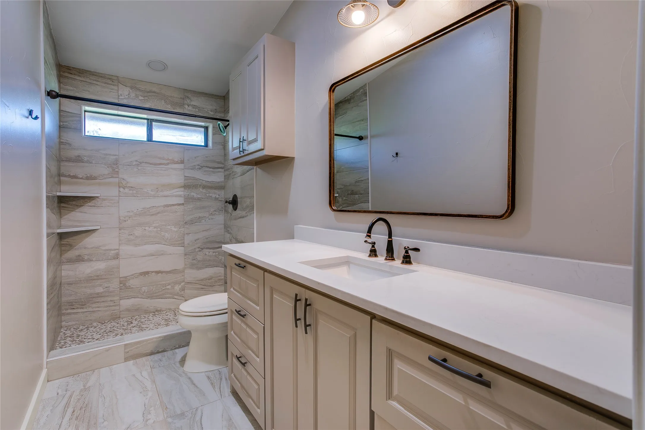 Single Family Residence For Rent in Dallas County , 365 E Tripp Road, Sunnyvale, Texas 75182, 4 Bedrooms, 3 Bathrooms, Garage spaces, 2,783 Sqft, built in 1984, Price $3,350, mls#21336370, Real Estate Agent in Sunnyvale, Homes For Rent in Dallas county, Homes For Rent in Sunnyvale, Realtor in Sunnyvale Texas, Real Estate Brokerage Independent Realty Texas, Luminita Cordes Realtor