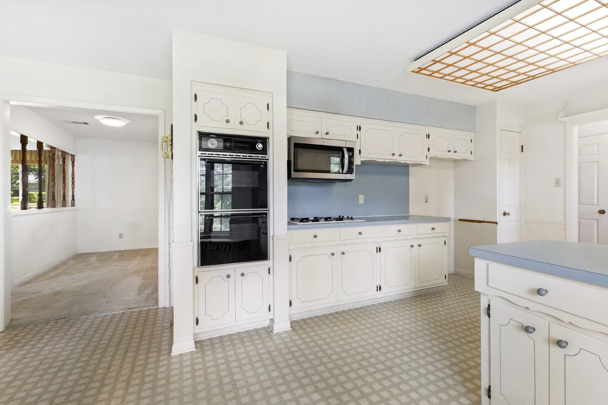Single Family Residence For Sale in Grayson County , 830 Layne Drive, Denison, Texas 75020, 2 Bedroom, 2 Bathroom, 2 Garage spaces, 1,735 Sqft, built in 1965, mls#21333741, Real Estate Agent in Denison, Homes For Sale in Grayson county, Homes For Sale in Denison, Realtor in Denison Texas, Real Estate Brokerage Independent Realty Texas, Luminita Cordes Realtor