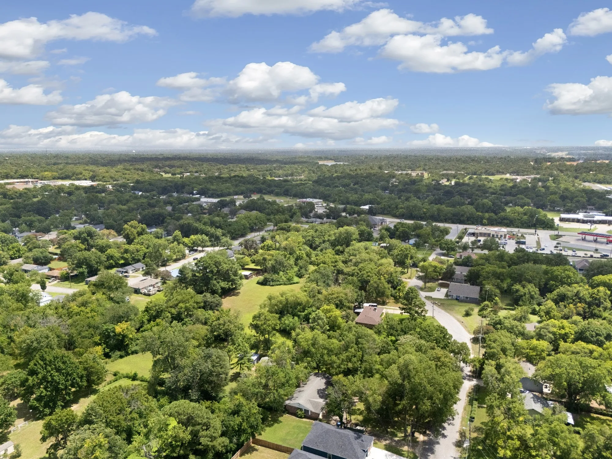 Single Family Residence For Sale in Grayson County , 830 Layne Drive, Denison, Texas 75020, 2 Bedroom, 2 Bathroom, 2 Garage spaces, 1,735 Sqft, built in 1965, mls#21333741, Real Estate Agent in Denison, Homes For Sale in Grayson county, Homes For Sale in Denison, Realtor in Denison Texas, Real Estate Brokerage Independent Realty Texas, Luminita Cordes Realtor