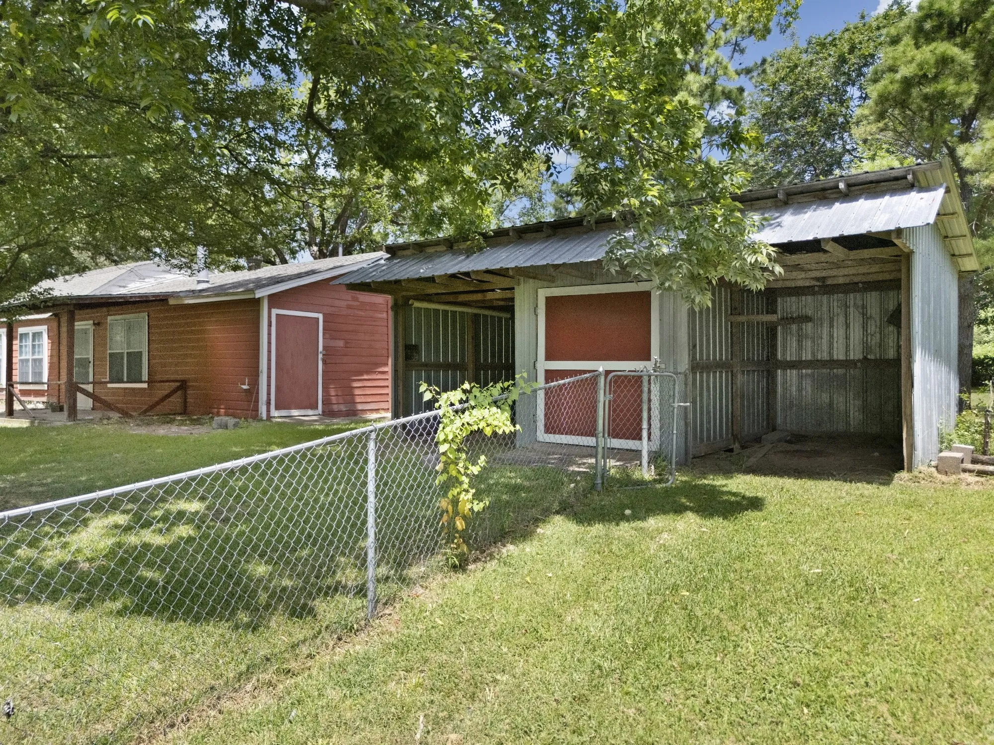 Small stable or shop.  Located to the right of the ADU