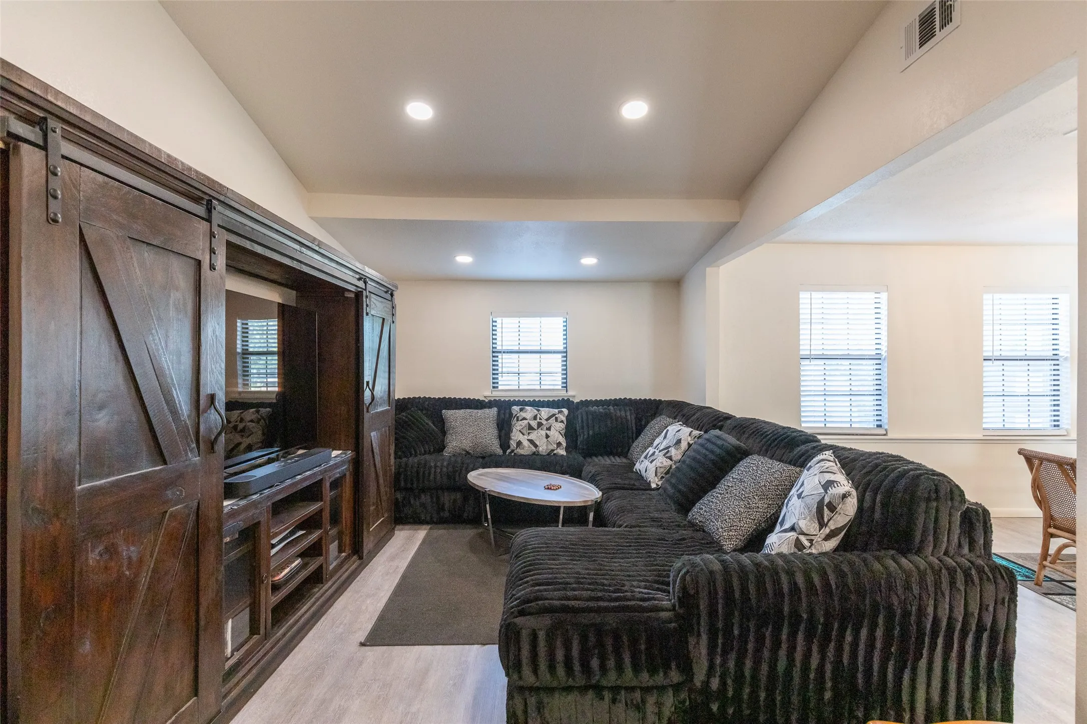 Single Family Residence For Sale in Taylor County , 2218 N Mockingbird, Abilene, Texas 79603, 3 Bedroom, 1 Bathroom, Garage spaces, 1,304 Sqft, built in 1956, mls#21339857, Real Estate Agent in Abilene, Homes For Sale in Taylor county, Homes For Sale in Abilene, Realtor in Abilene Texas, Real Estate Brokerage Independent Realty Texas, Luminita Cordes Realtor