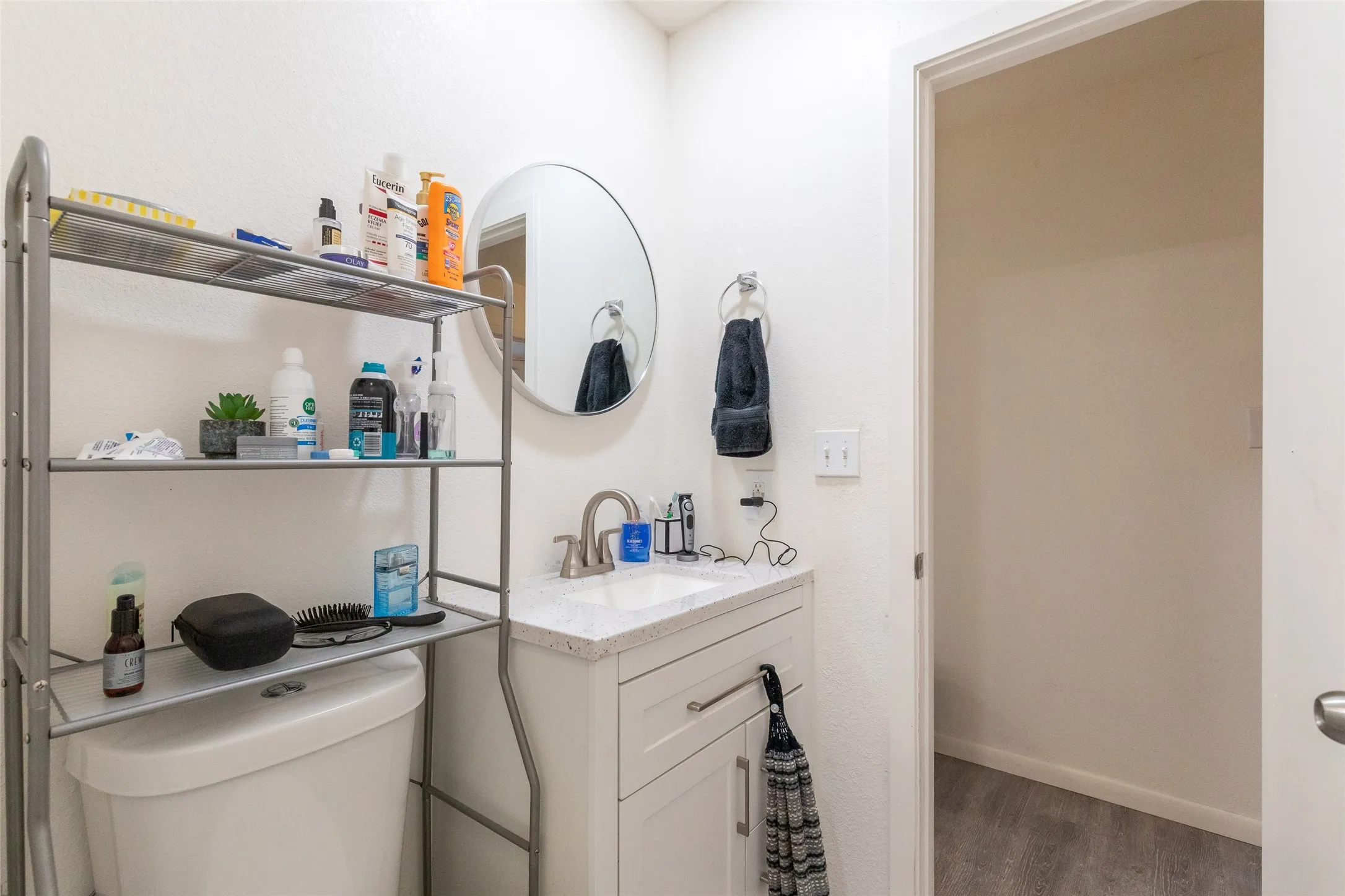 Single Family Residence For Sale in Taylor County , 2218 N Mockingbird, Abilene, Texas 79603, 3 Bedroom, 1 Bathroom, Garage spaces, 1,304 Sqft, built in 1956, mls#21339857, Real Estate Agent in Abilene, Homes For Sale in Taylor county, Homes For Sale in Abilene, Realtor in Abilene Texas, Real Estate Brokerage Independent Realty Texas, Luminita Cordes Realtor