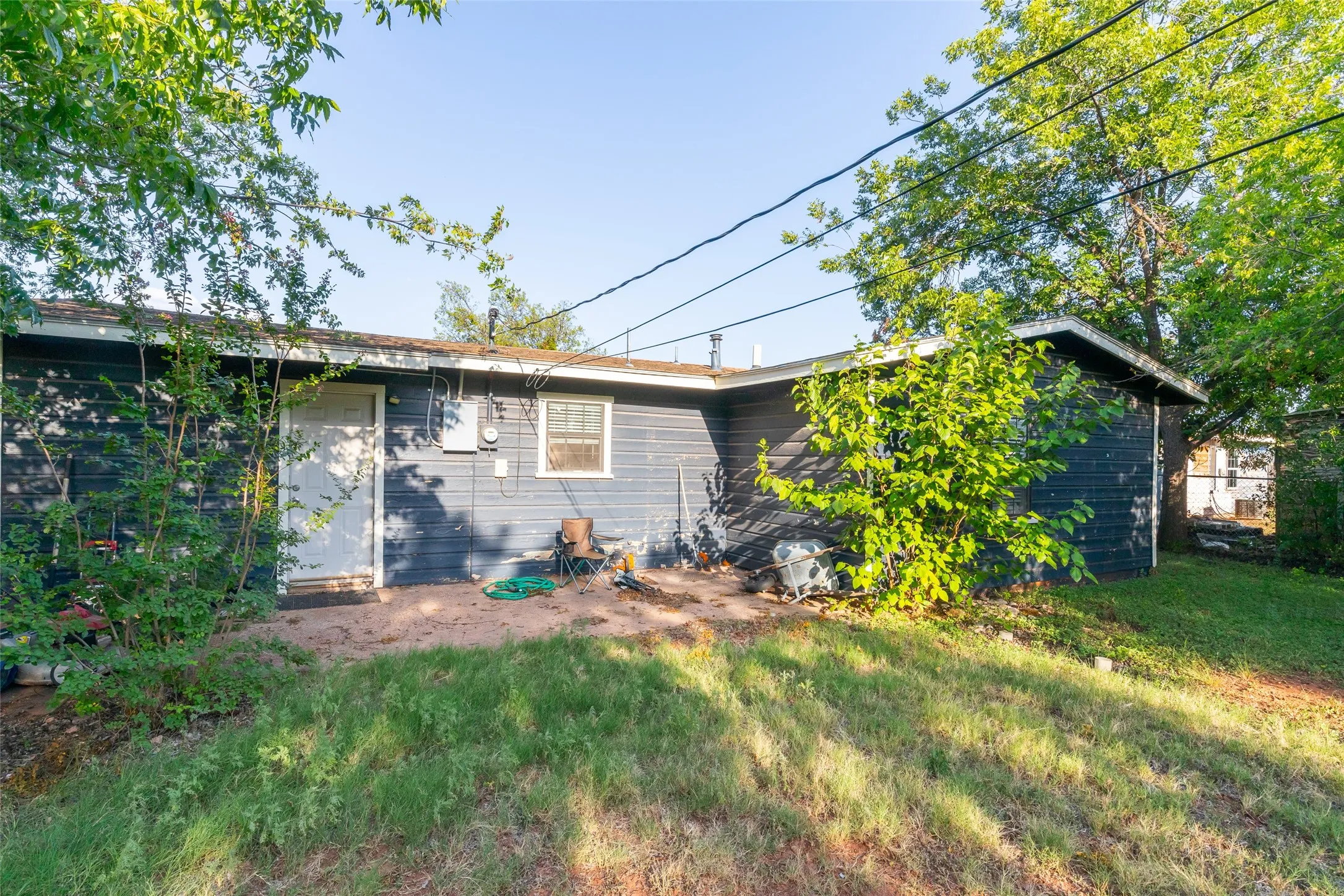 Single Family Residence For Sale in Taylor County , 2218 N Mockingbird, Abilene, Texas 79603, 3 Bedroom, 1 Bathroom, Garage spaces, 1,304 Sqft, built in 1956, mls#21339857, Real Estate Agent in Abilene, Homes For Sale in Taylor county, Homes For Sale in Abilene, Realtor in Abilene Texas, Real Estate Brokerage Independent Realty Texas, Luminita Cordes Realtor